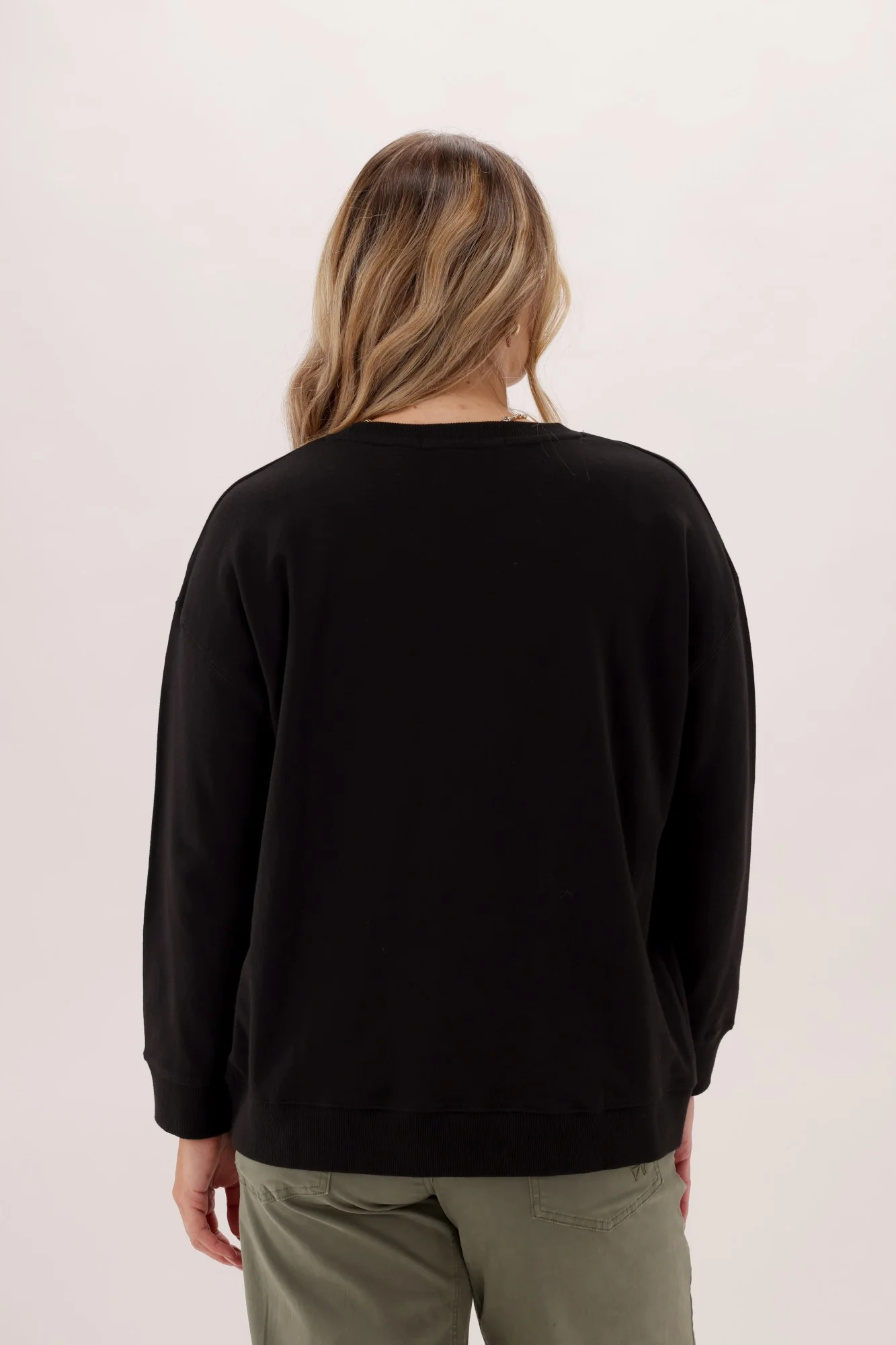 Shine On Label Feather Crew Black - Image 7
