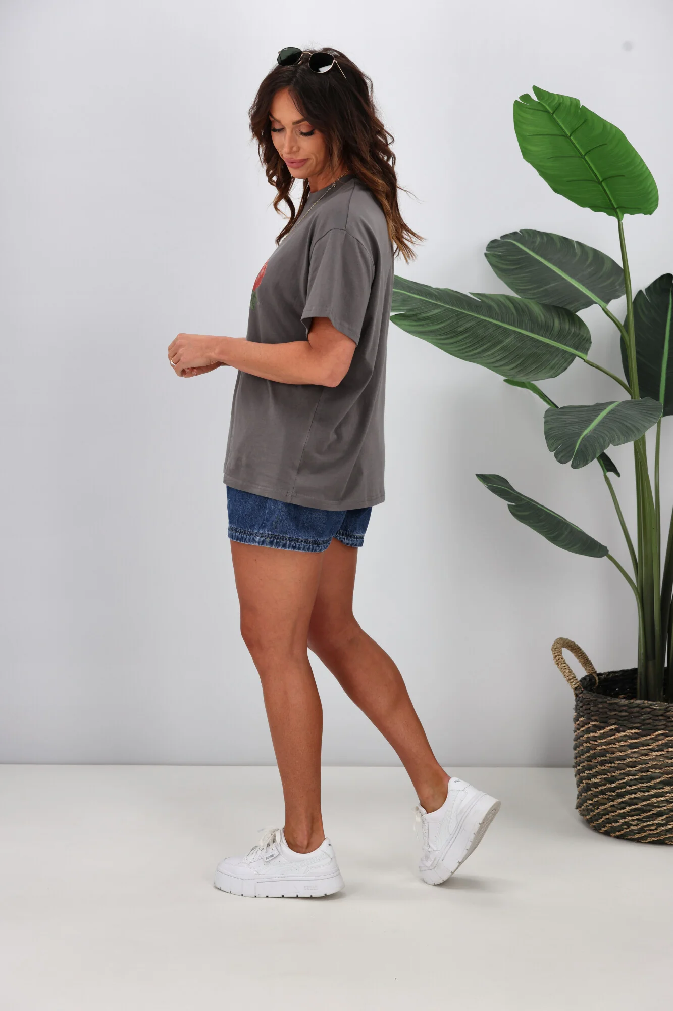 Shine On Label Flower Bunch Tee Charcoal - Image 6