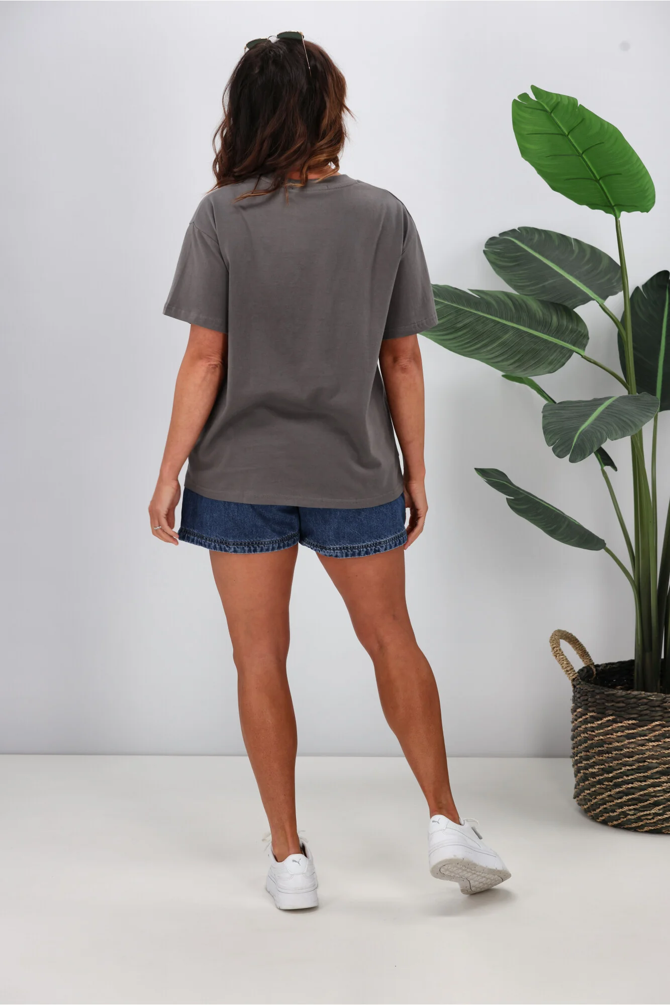 Shine On Label Flower Bunch Tee Charcoal - Image 7