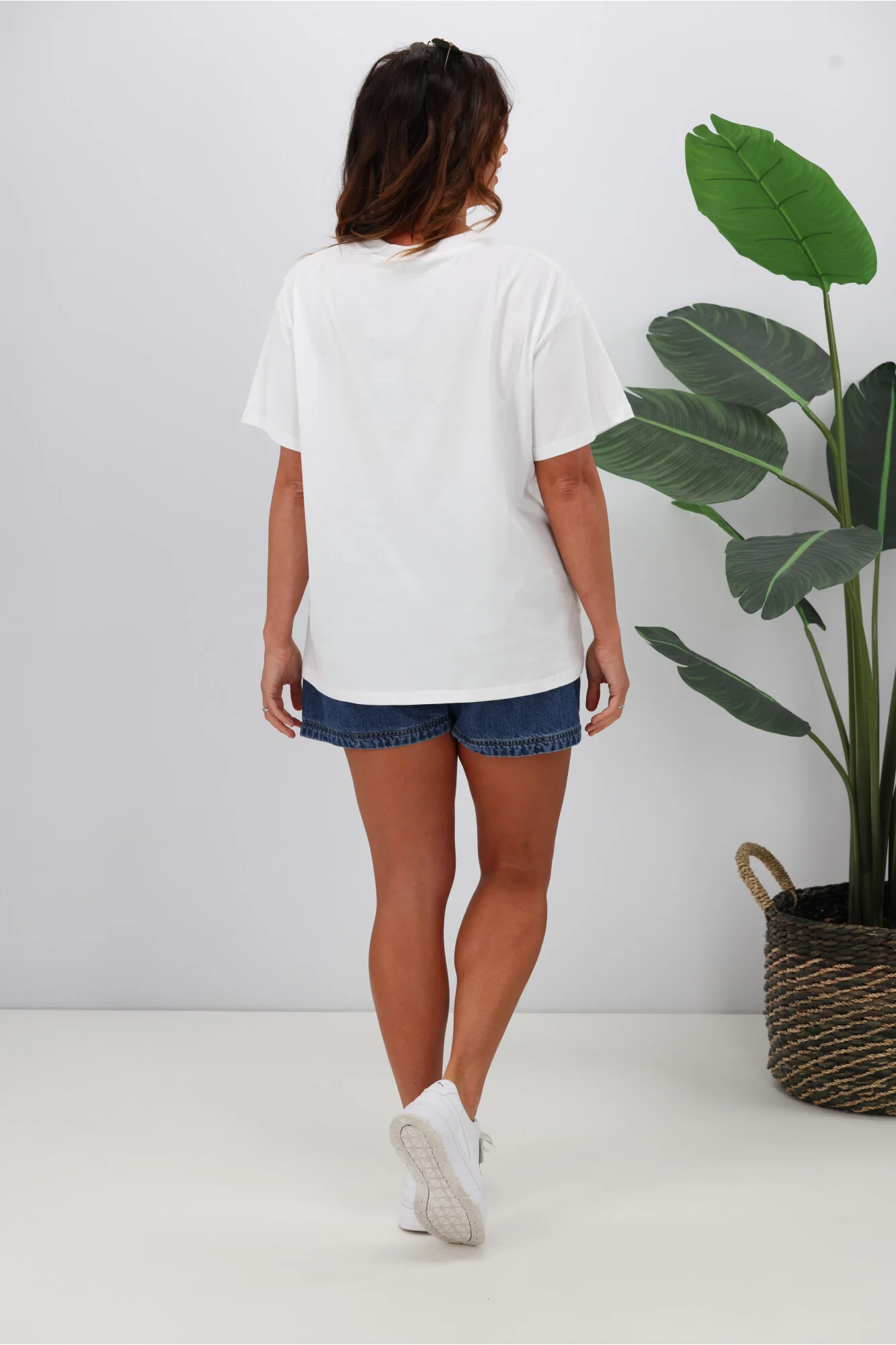 Shine On Label Flower Bunch Tee White - Image 7