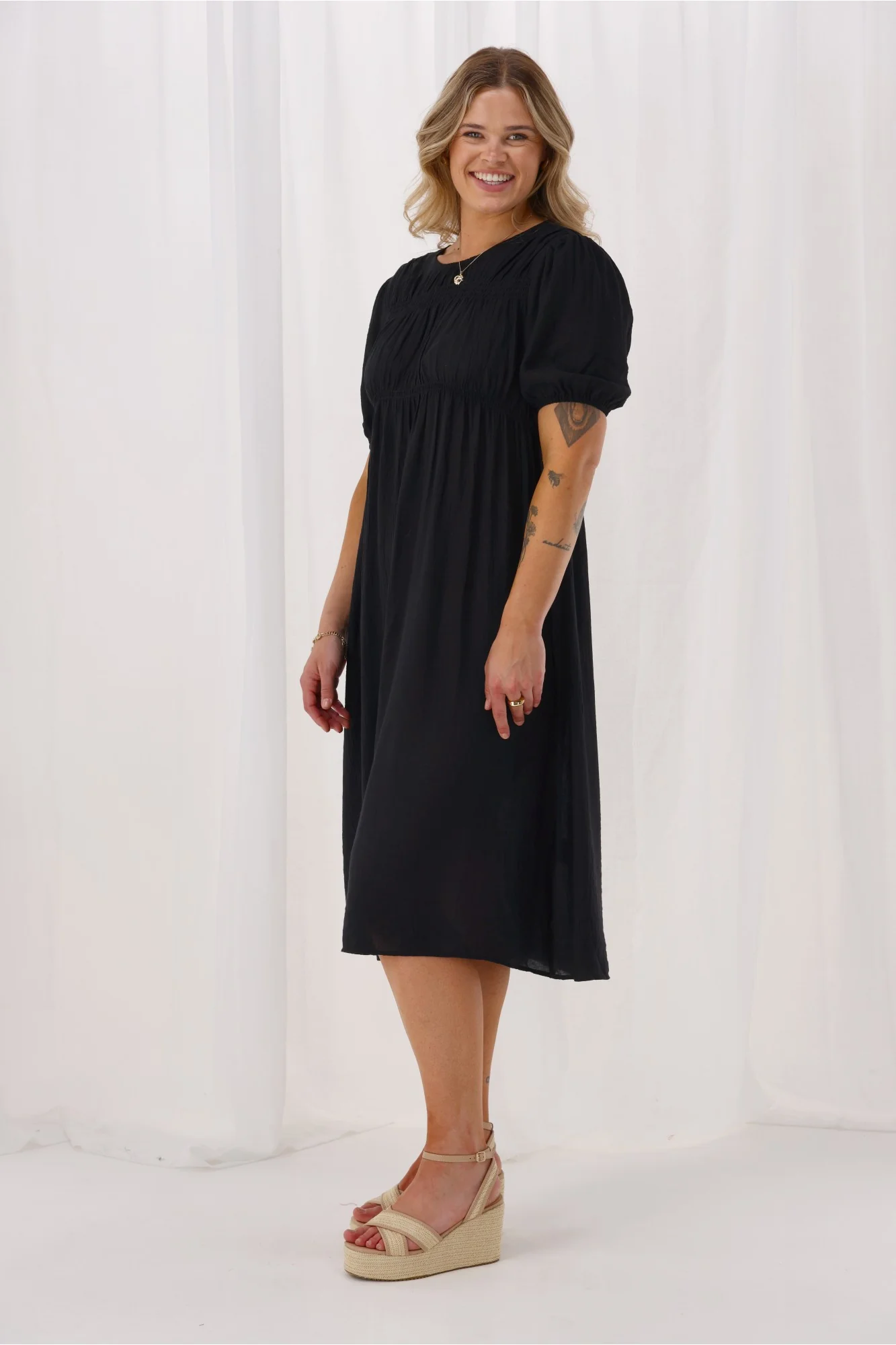 Shine On Label Harris Shirred Detail Dress Black - Image 7