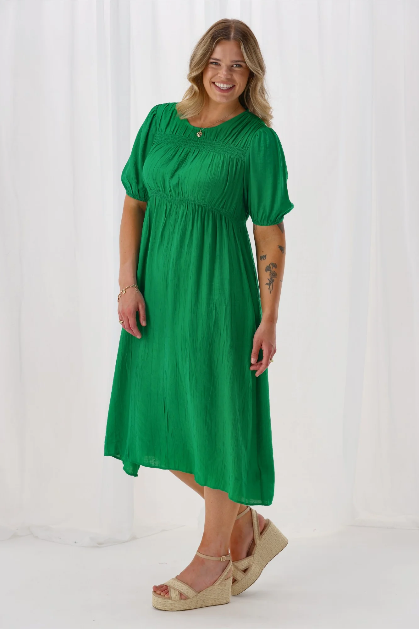 Shine On Label Harris Shirred Detail Dress Green - Image 4