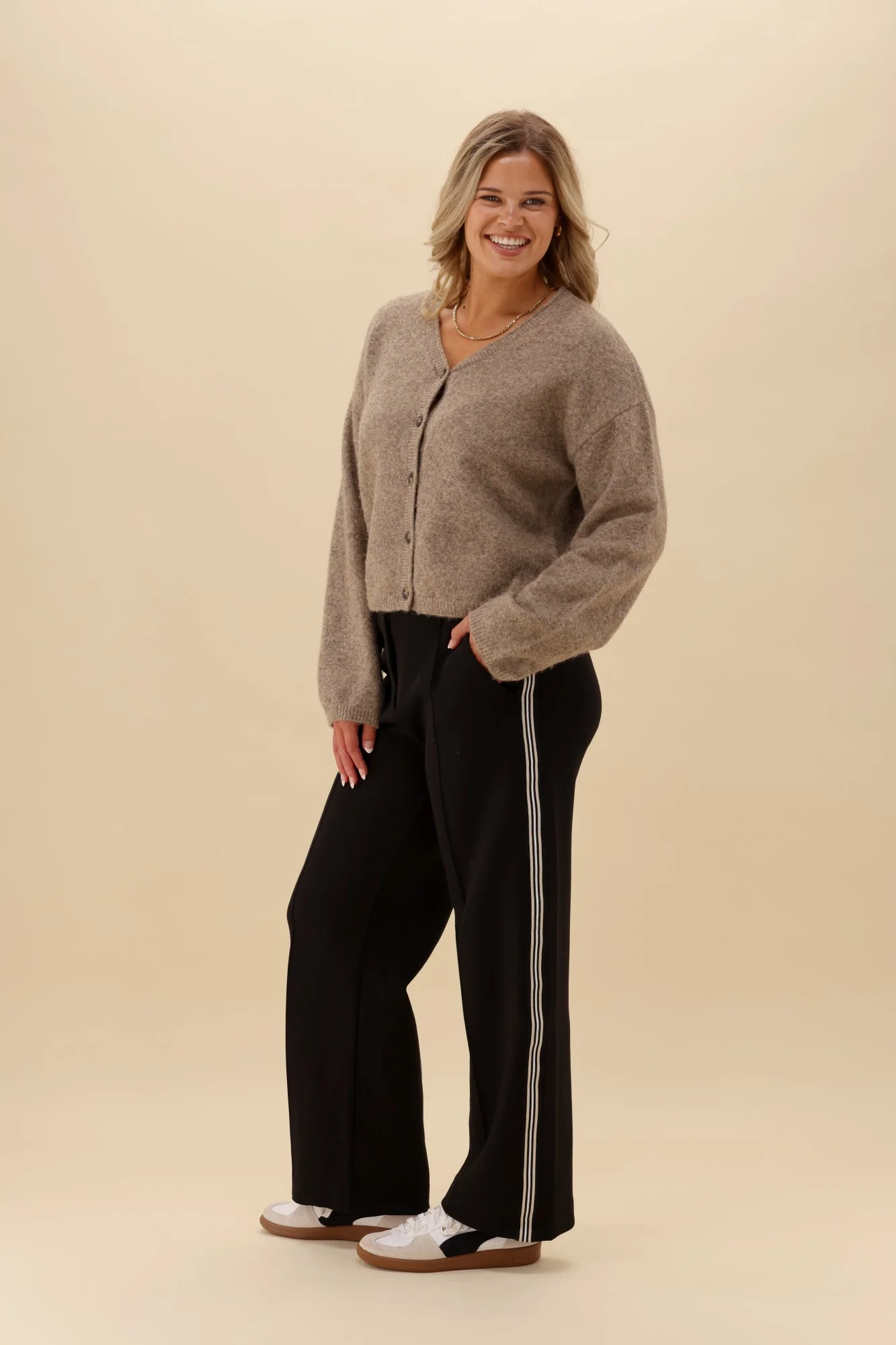 Shine On Label Kaz Ponti Pintuck Pant Black - Image 4