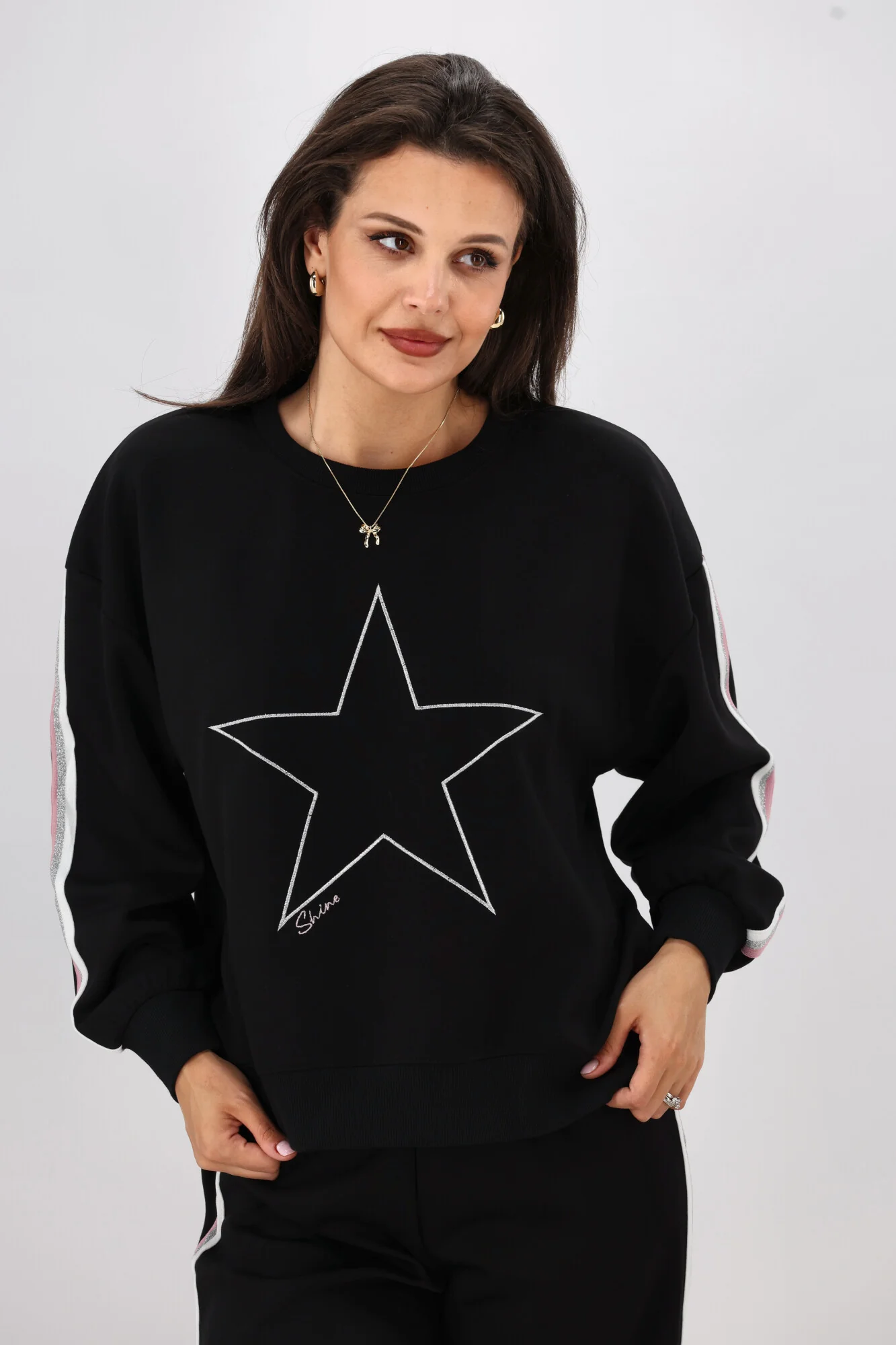 Shine On Label Keara Star Crew Black - Image 2