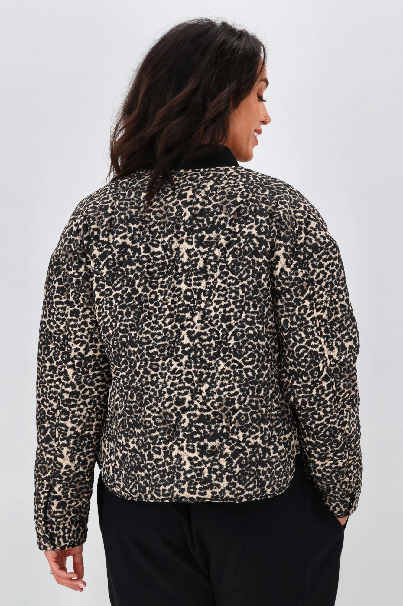 Shine On Label Kinsley Quilted Jacket Animal Print - Image 8
