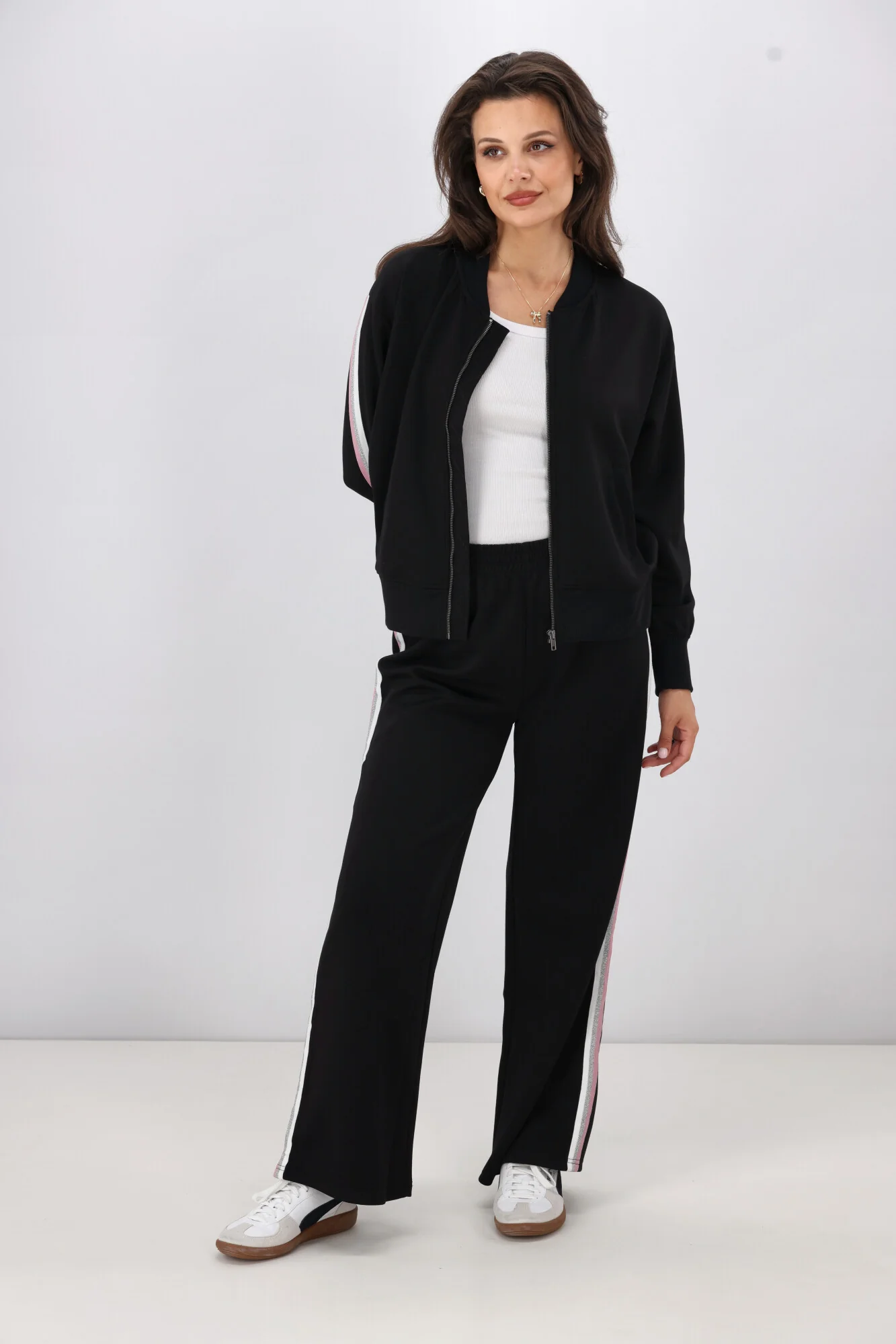 Shine On Label Maddie Bomber Jacket Black - Image 4