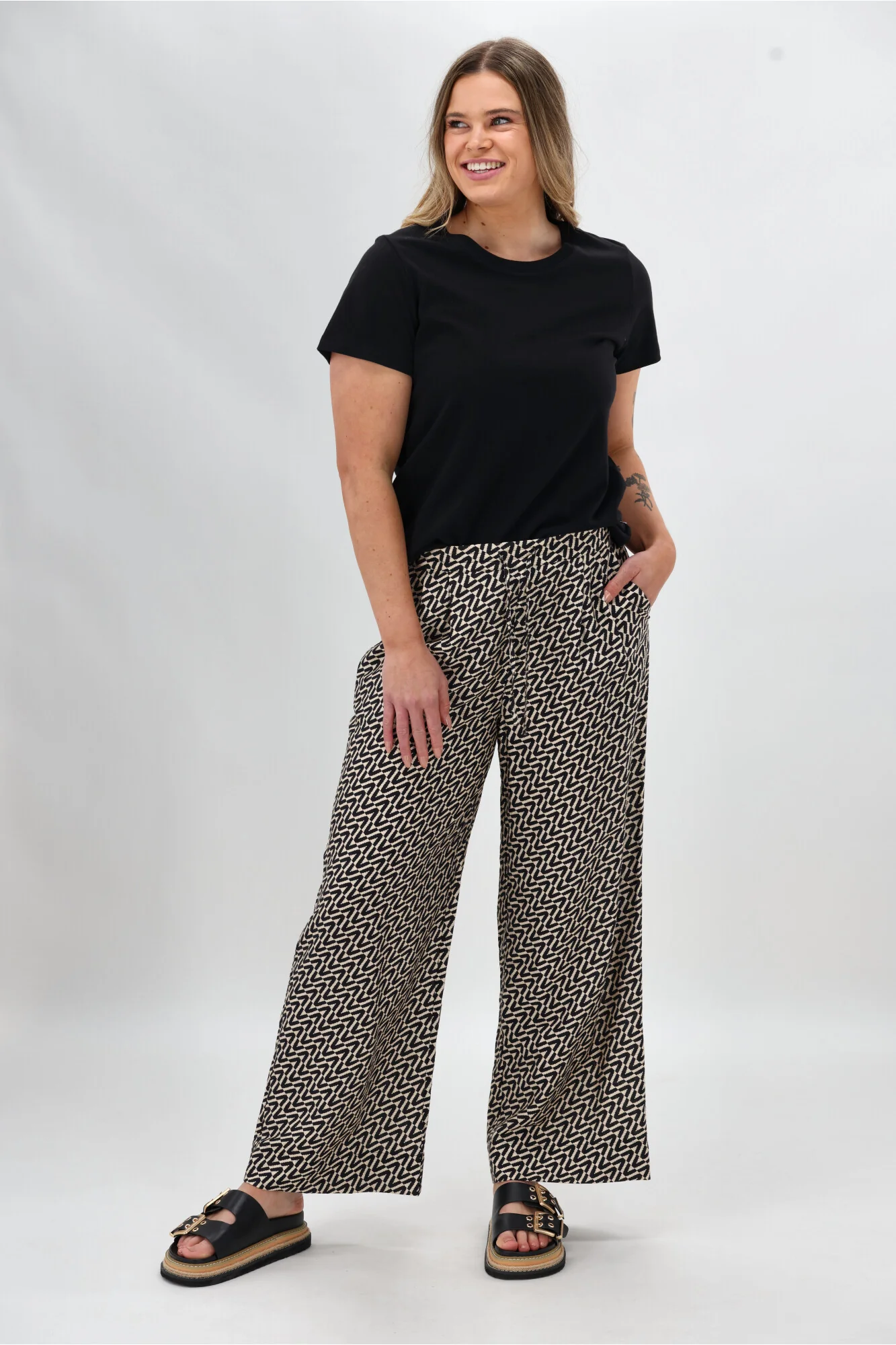 Shine On Label Margot Pant Black Natural Geo - Image 4