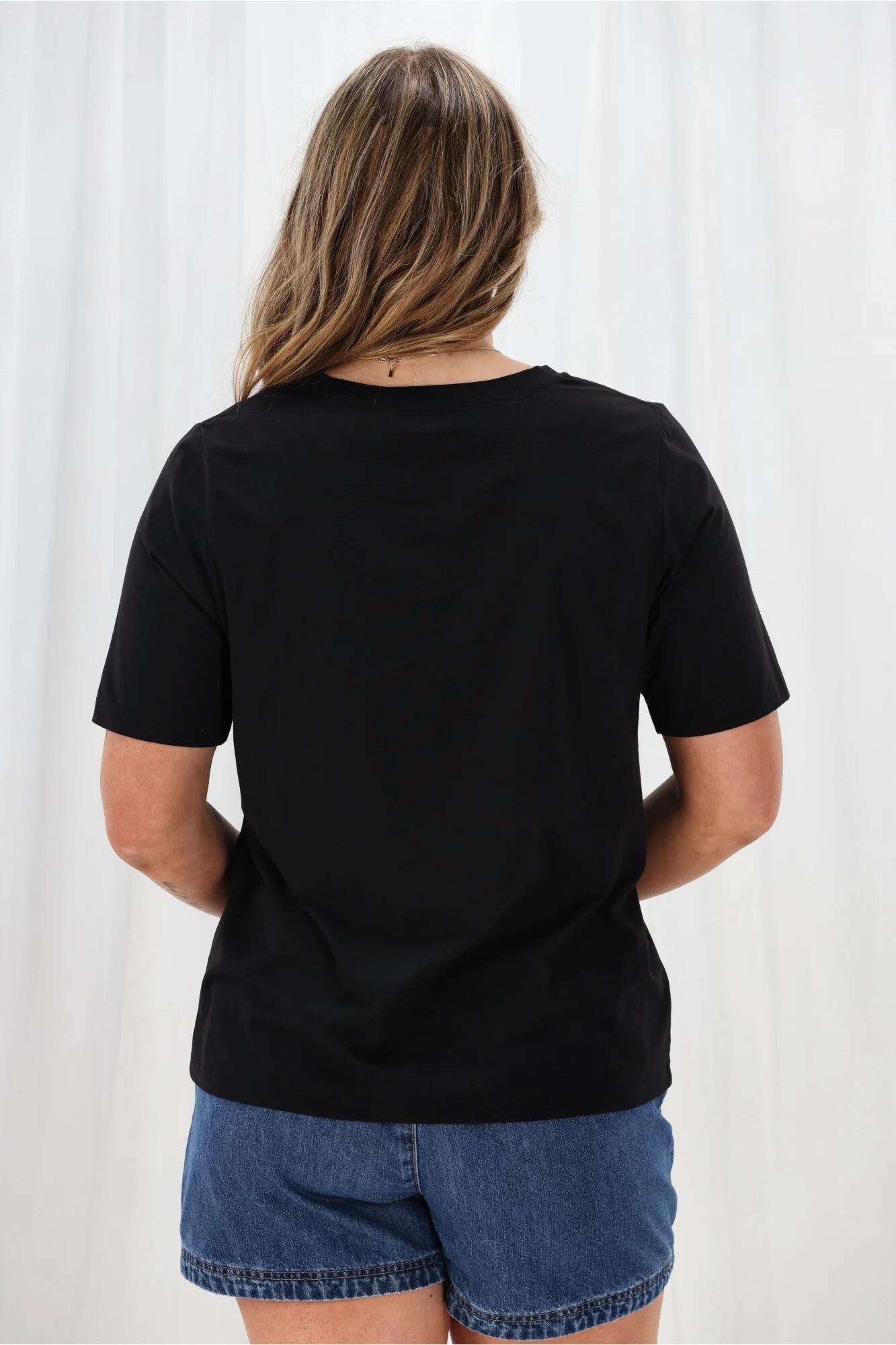 Shine On Label Nellie Bow Tee Shirt Black - Image 7