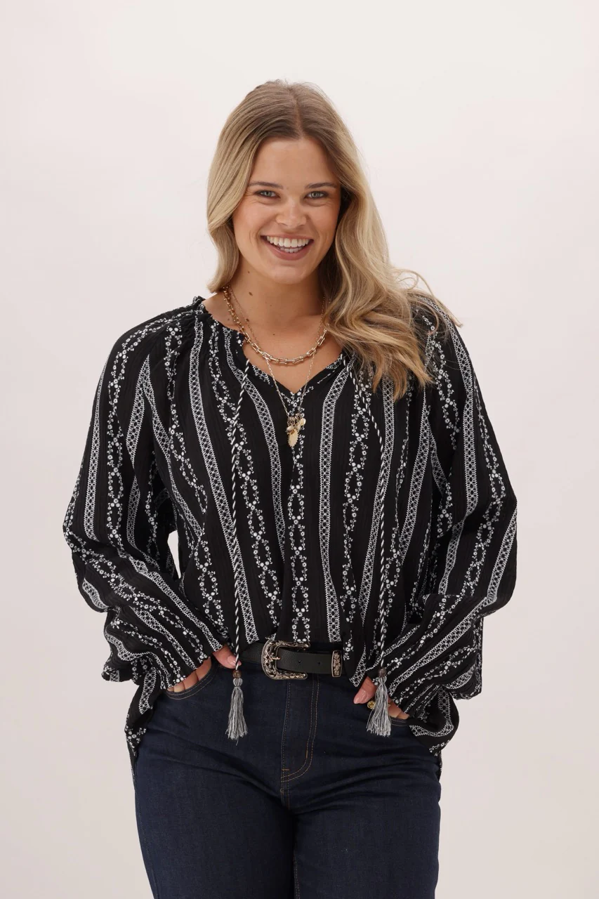 Shine On Label Nomad Top Black - Image 3