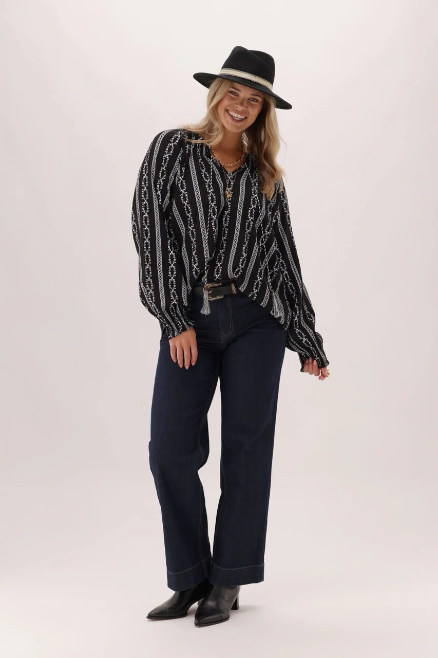 Shine On Label Nomad Top Black - Image 6