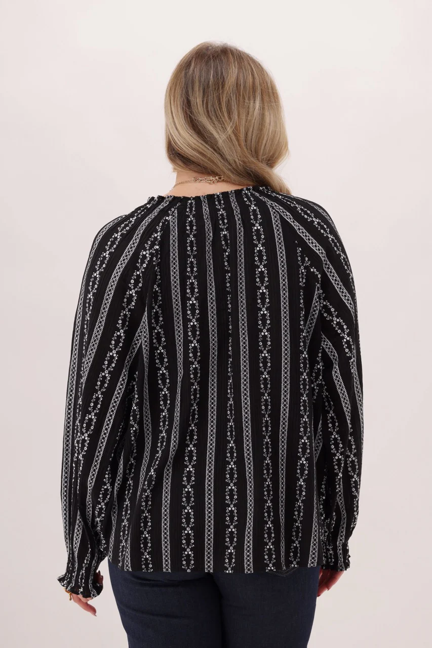 Shine On Label Nomad Top Black - Image 8
