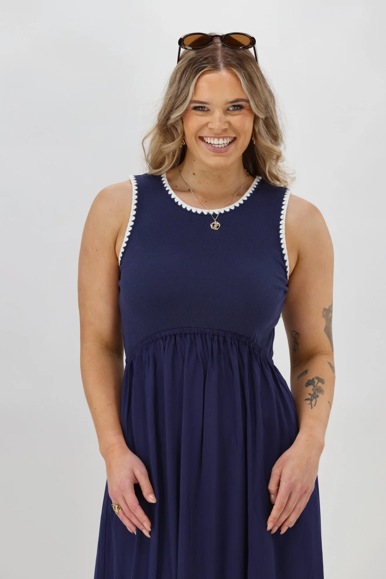 Shine On Label Novara Midi Dress Midnight - Image 4