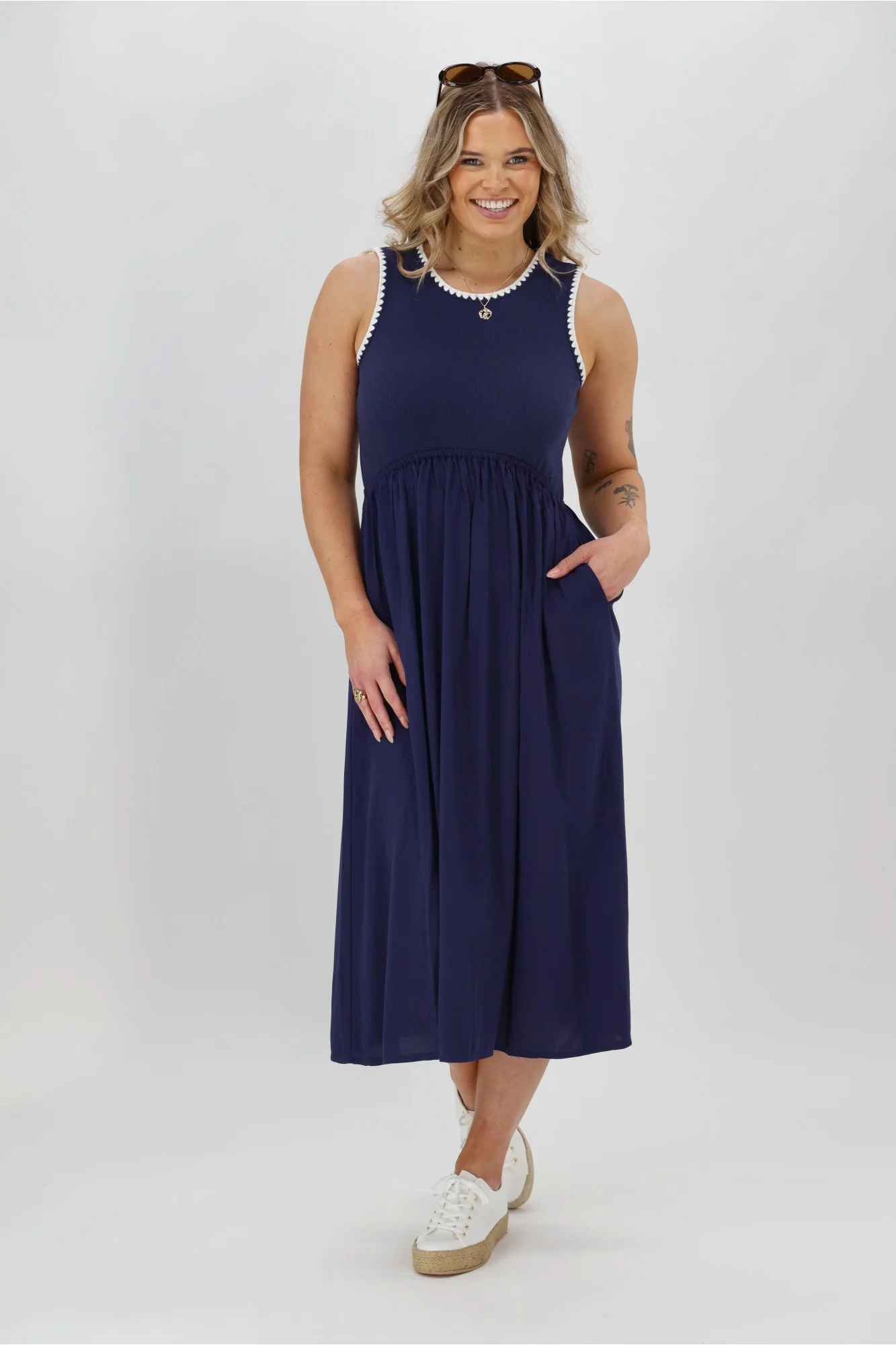 Shine On Label Novara Midi Dress Midnight - Image 5