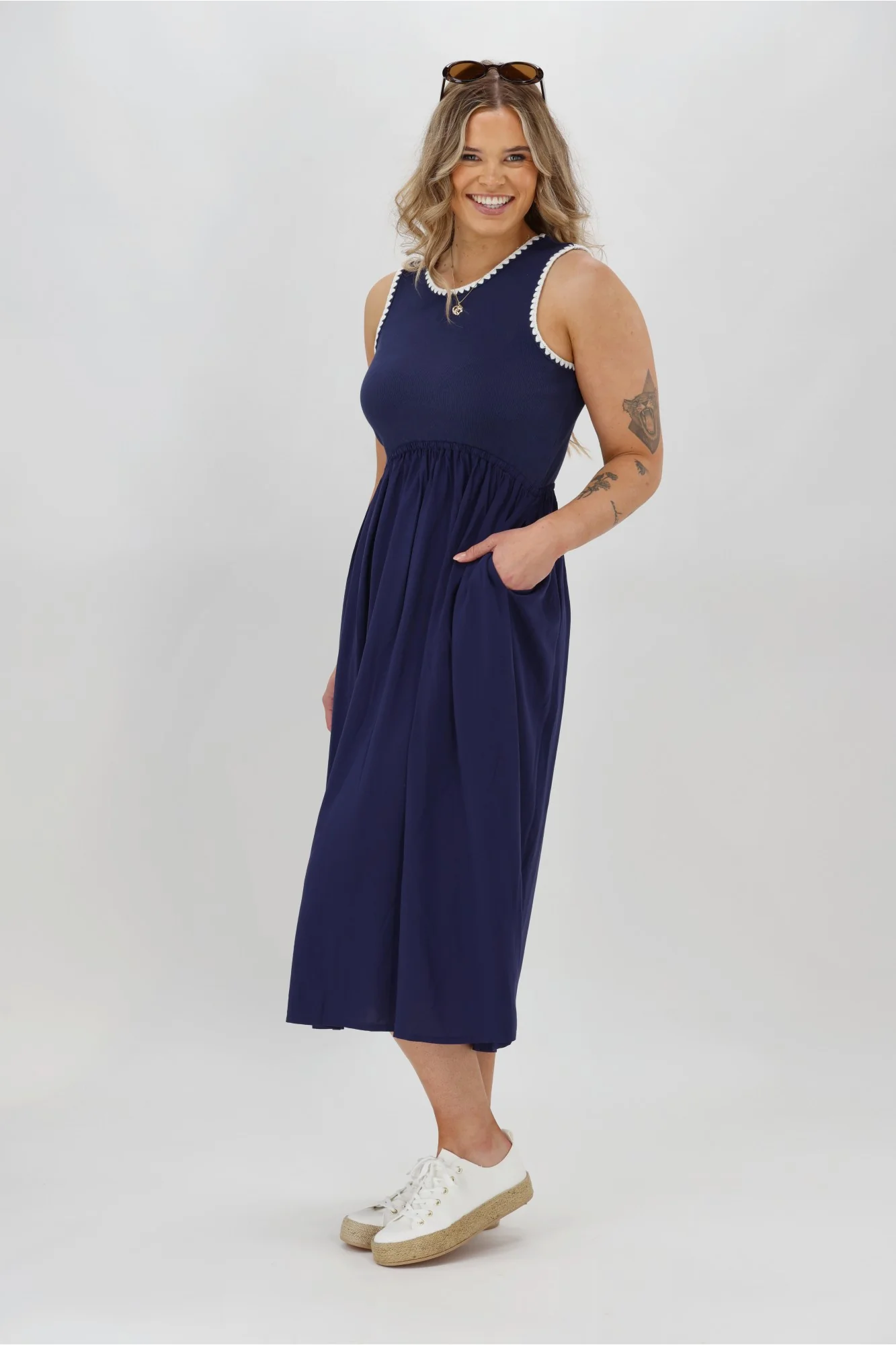 Shine On Label Novara Midi Dress Midnight - Image 7