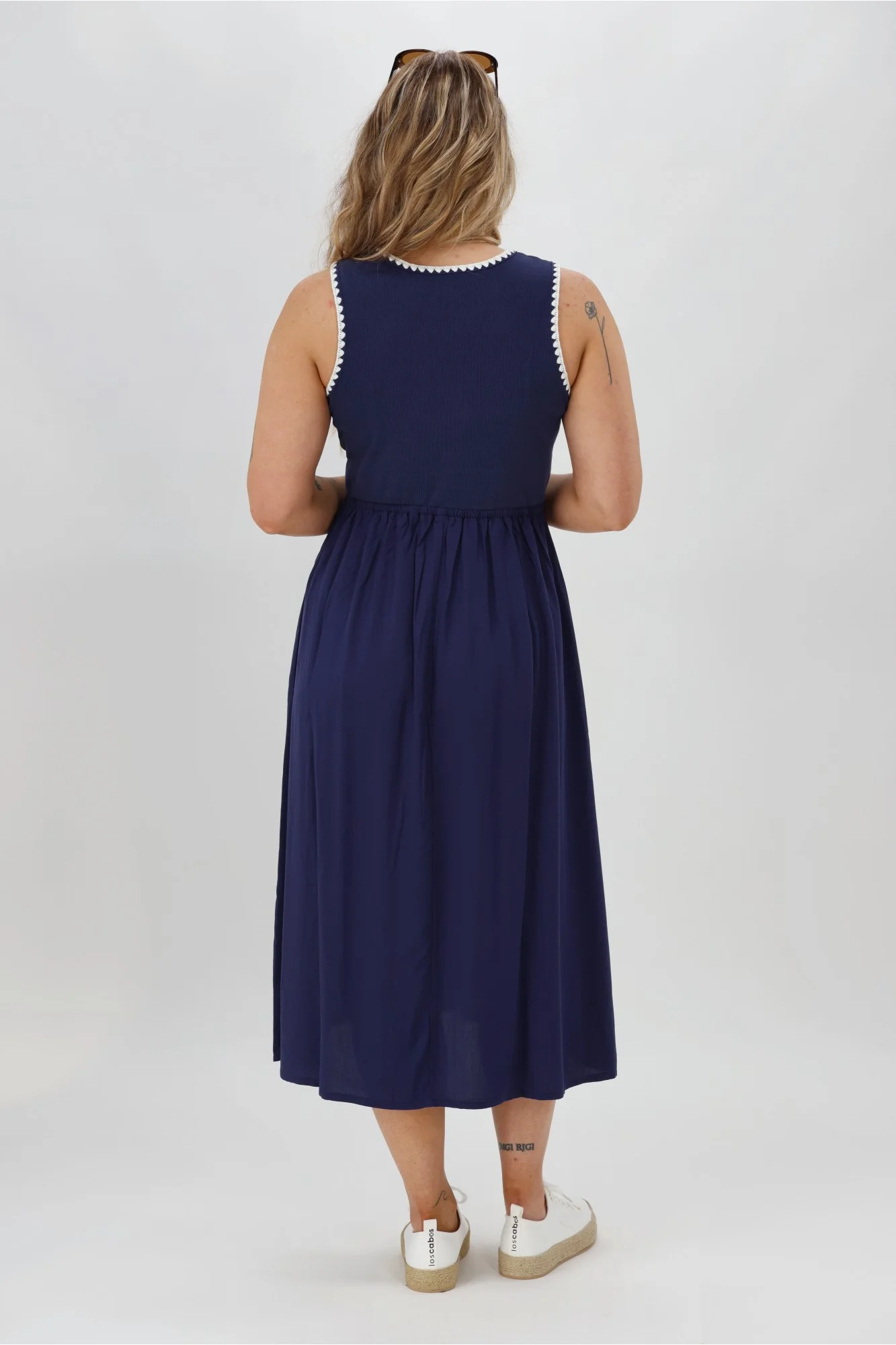 Shine On Label Novara Midi Dress Midnight - Image 8