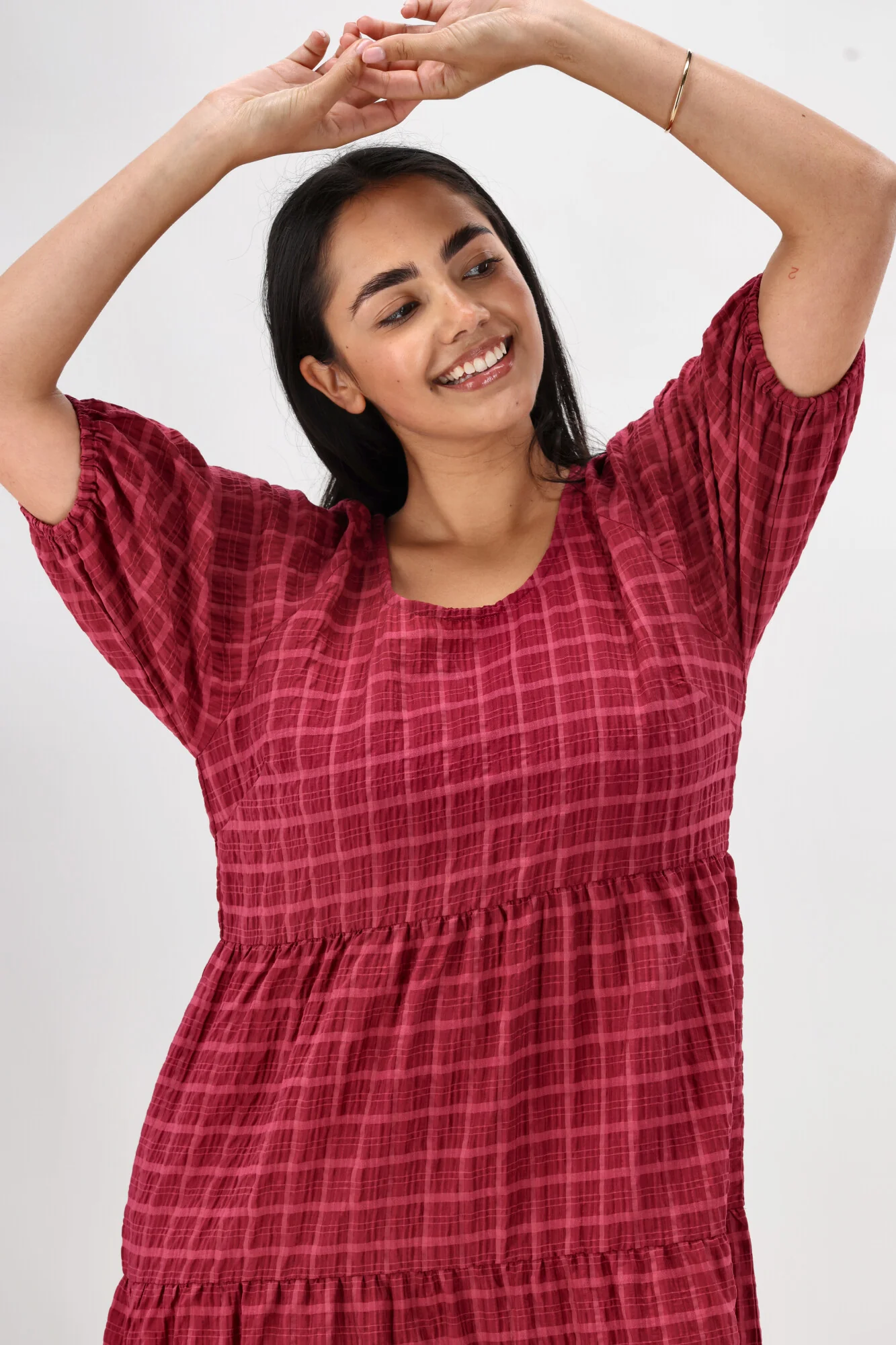 Shine On Label Odessa Tiered Midi Dress Claret - Image 3