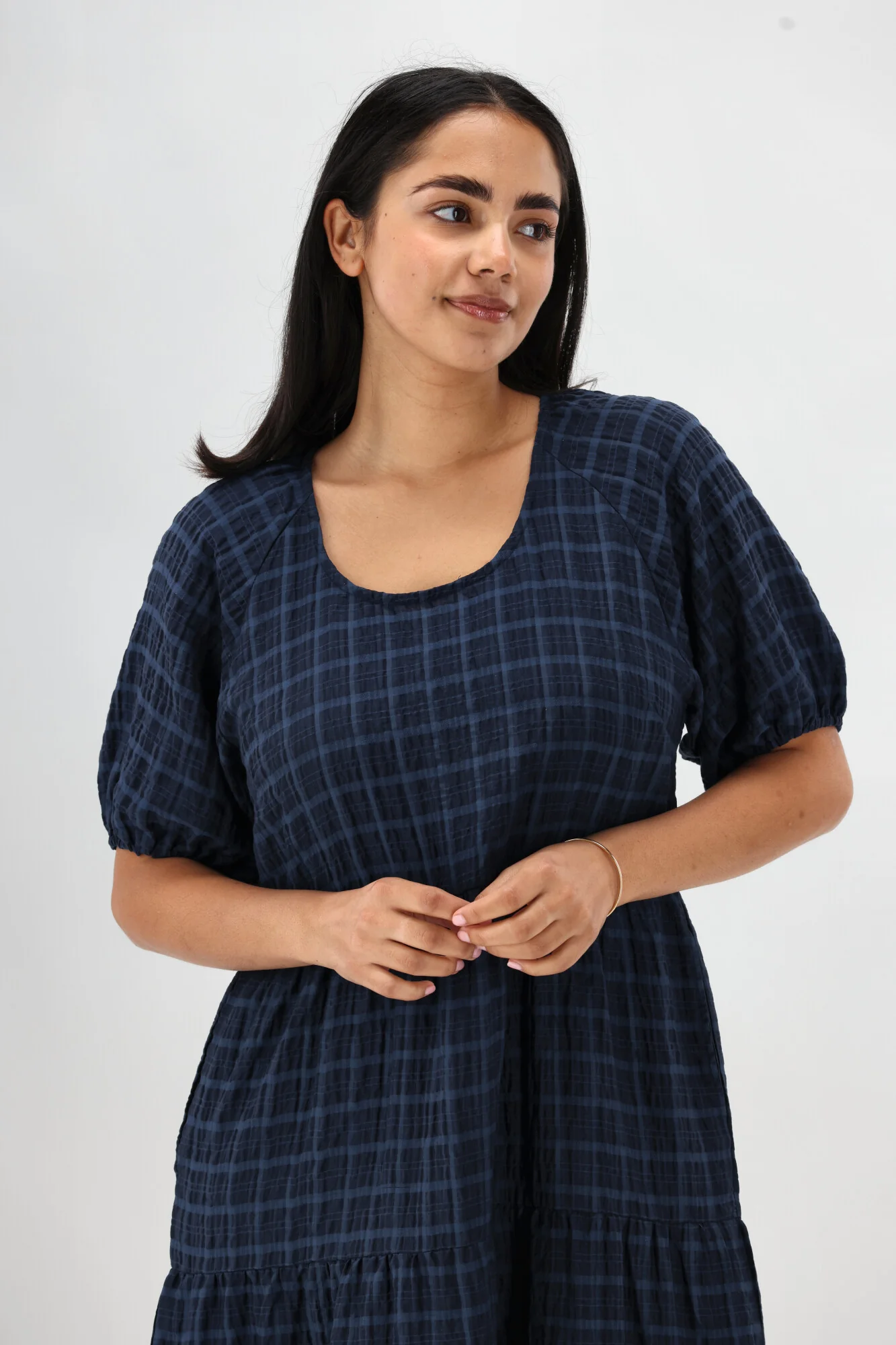 Shine On Label Odessa Tiered Midi Dress Dark Blue - Image 3