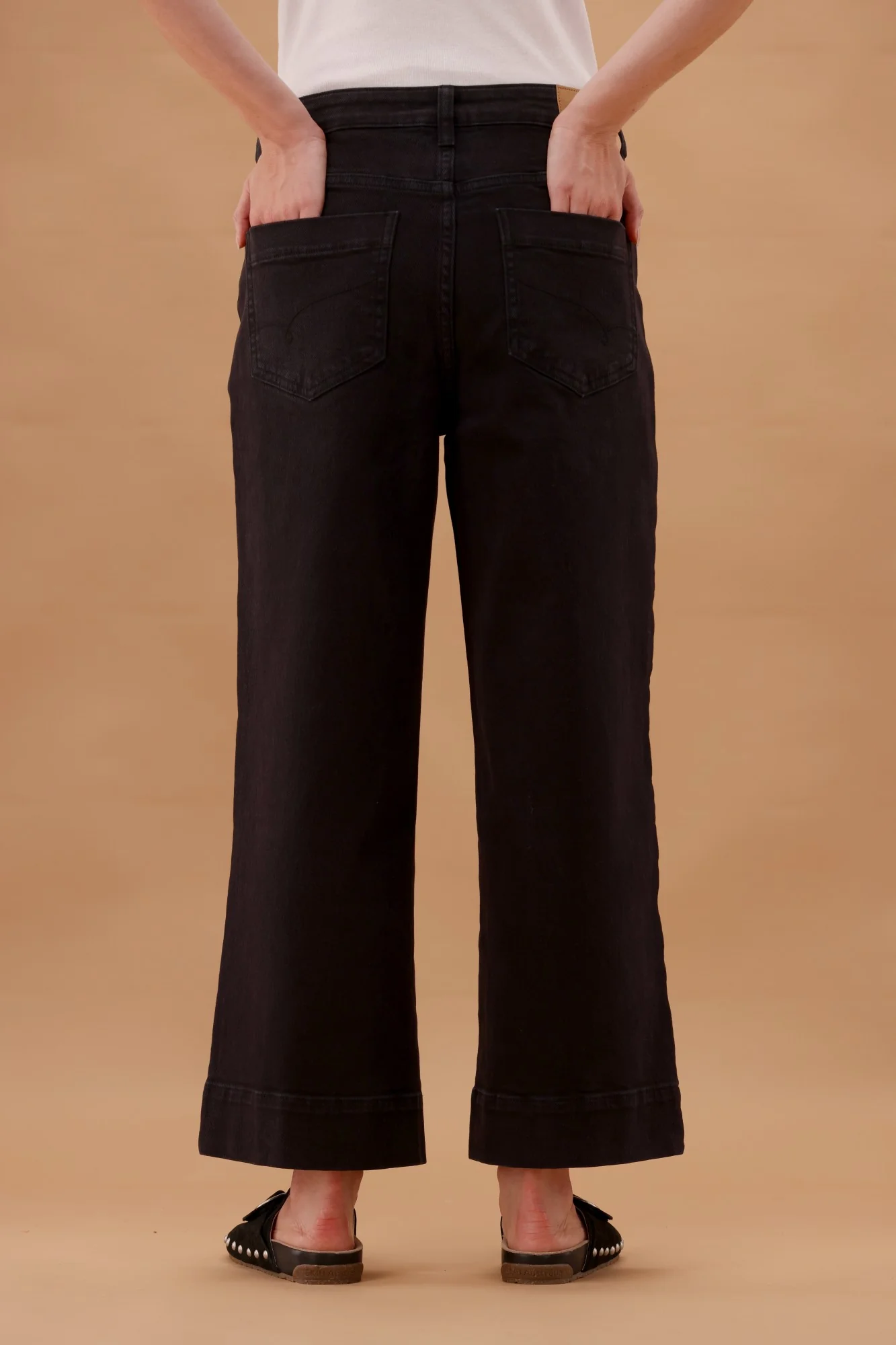 Shine On Label Owen Wide Leg Cropped Jean Black - Image 2