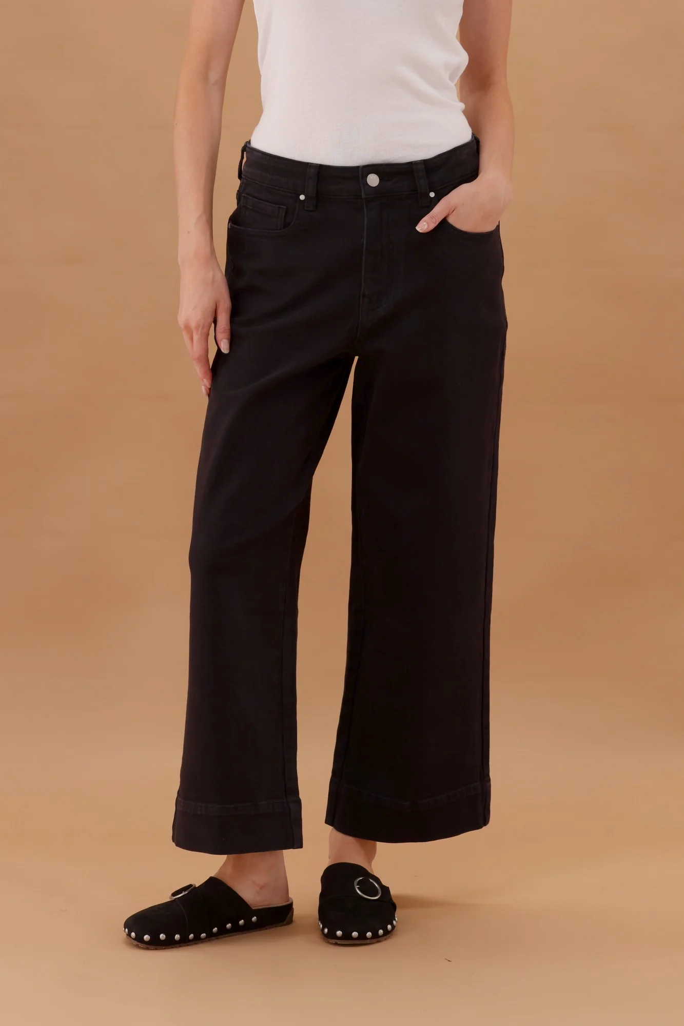 Shine On Label Owen Wide Leg Cropped Jean Black - Image 4
