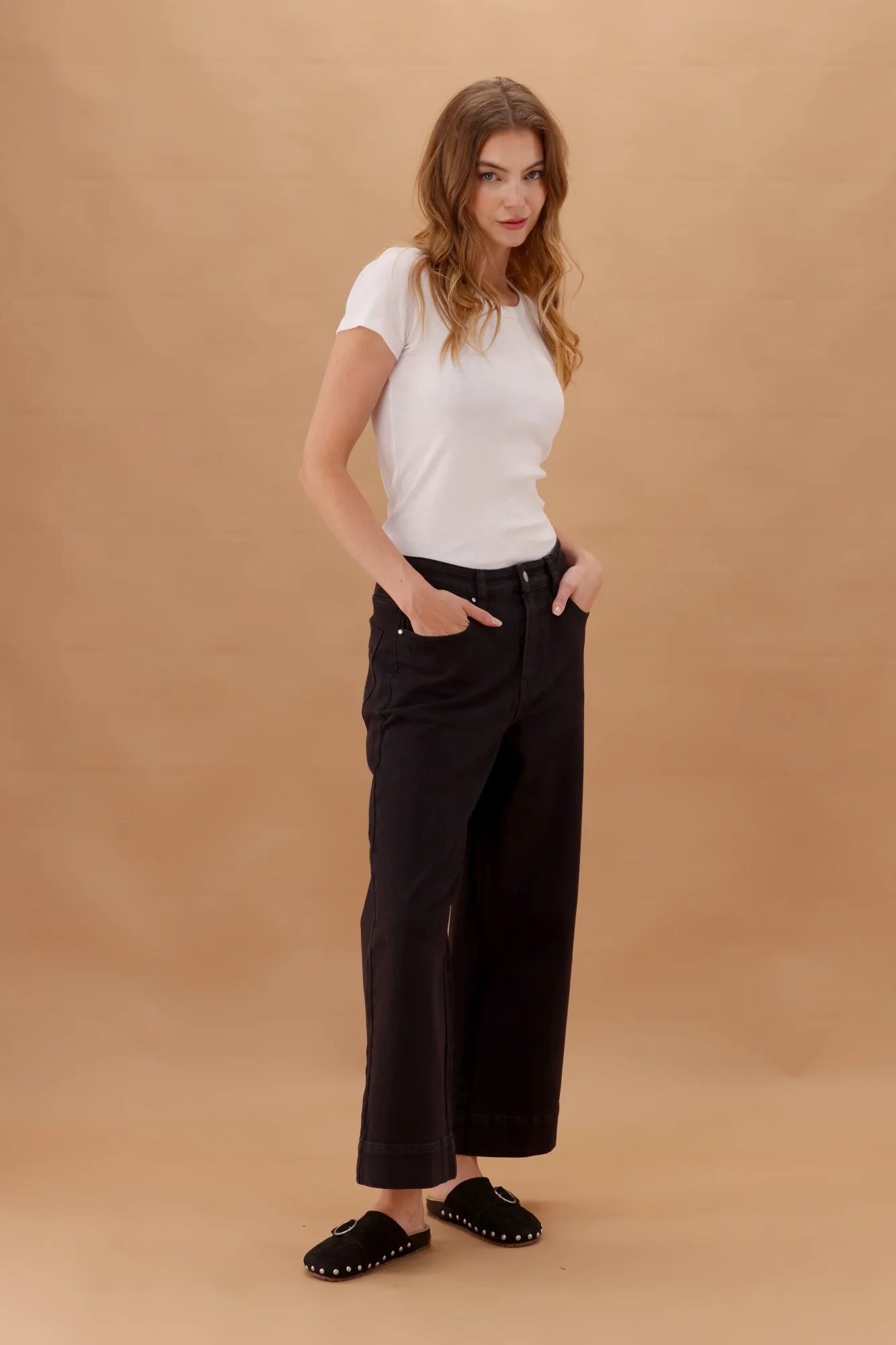 Shine On Label Owen Wide Leg Cropped Jean Black - Image 5