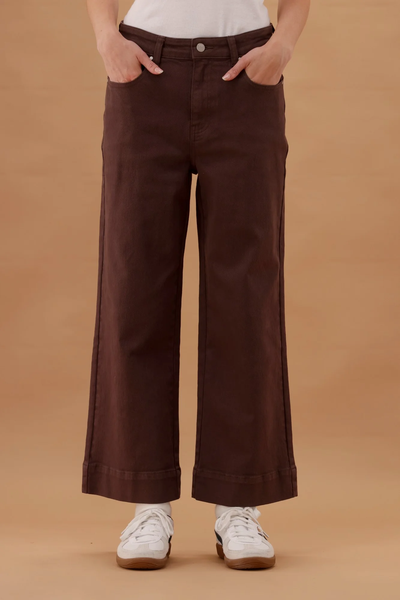 Shine On Label Owen Wide Leg Cropped Jeans Cocoa - Image 3