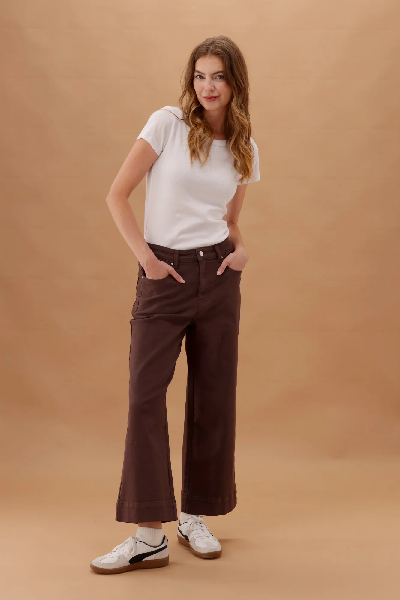 Shine On Label Owen Wide Leg Cropped Jeans Cocoa - Image 4