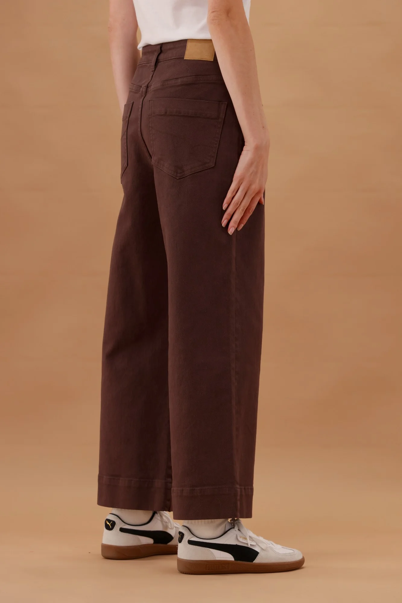 Shine On Label Owen Wide Leg Cropped Jeans Cocoa - Image 5
