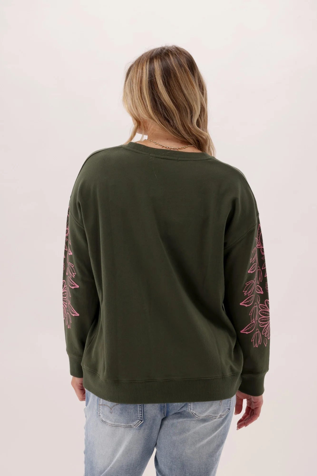 Shine On Label Phase Floral Print  Crew Olive - Image 6