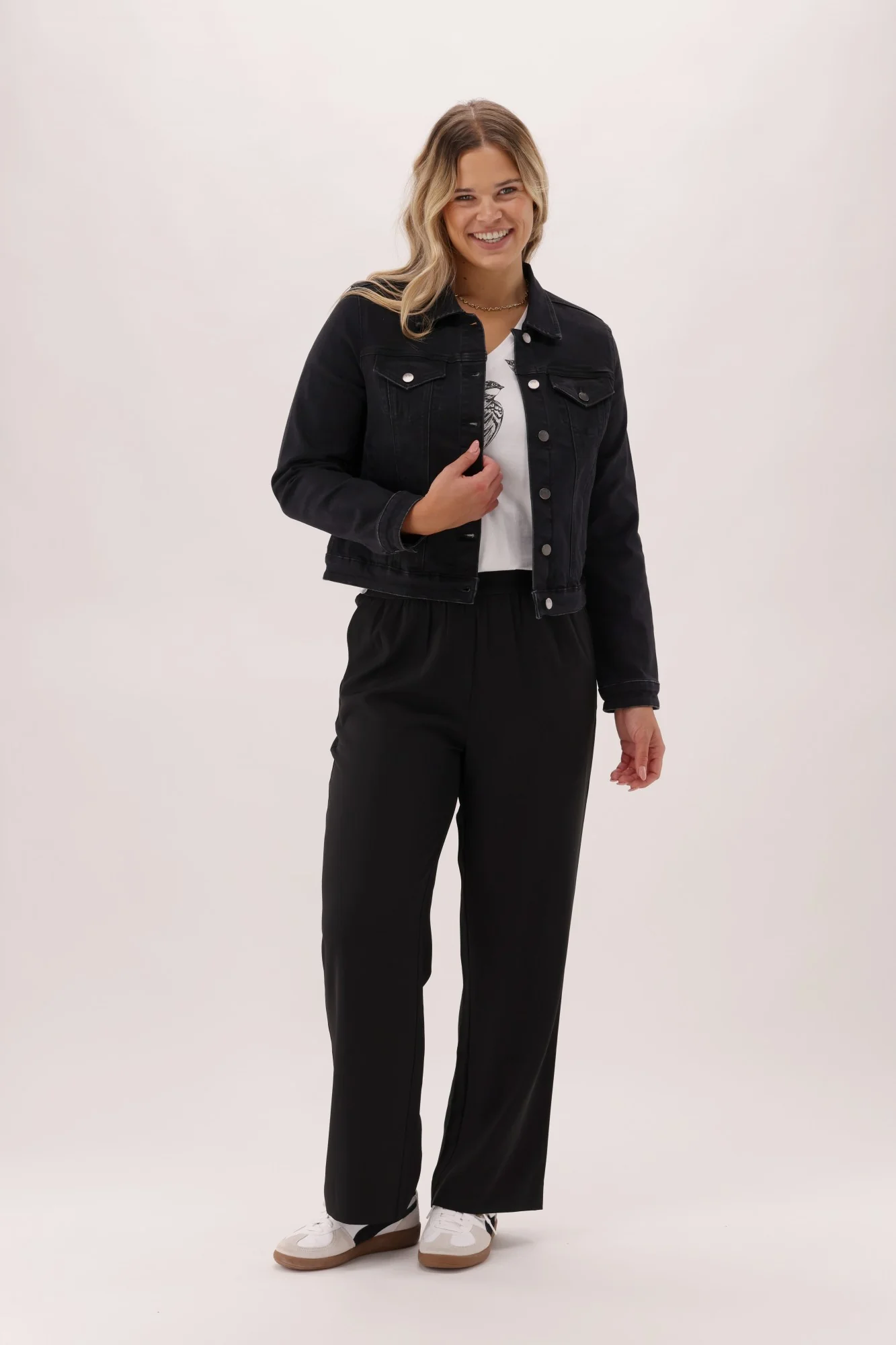 Shine On Label Quinn Stretch Denim Jacket Black - Image 3