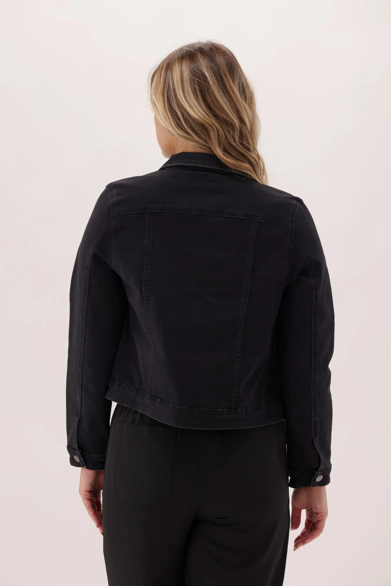 Shine On Label Quinn Stretch Denim Jacket Black - Image 4