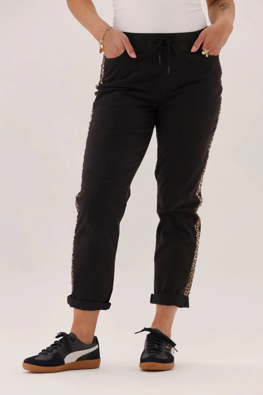 Shine On Label Raglan Jogger Black With Animal Side Strip - Image 3