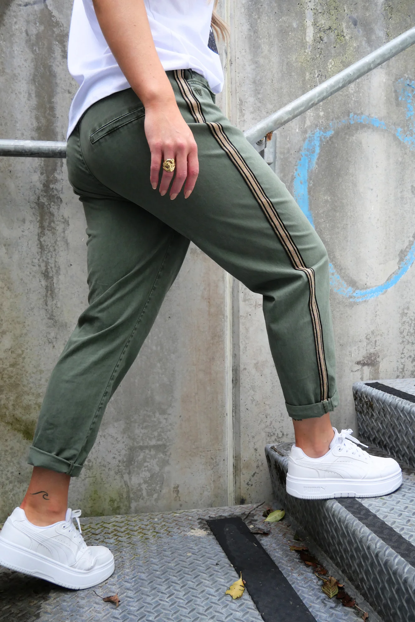 Shine On Label Raglan Jogger Khaki - Image 4