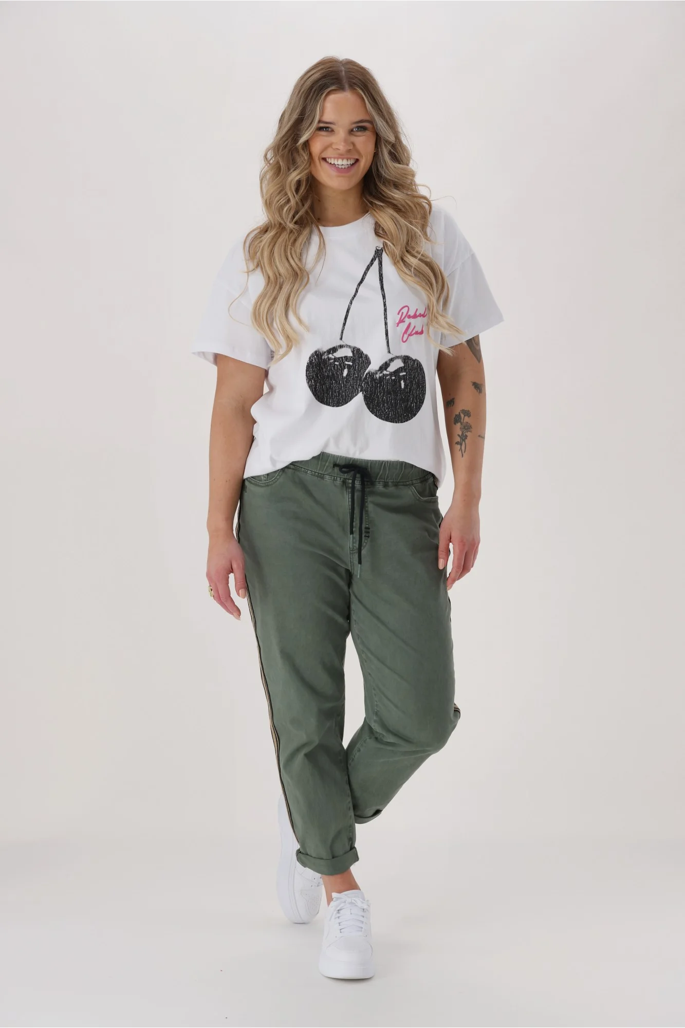 Shine On Label Raglan Jogger Khaki - Image 7