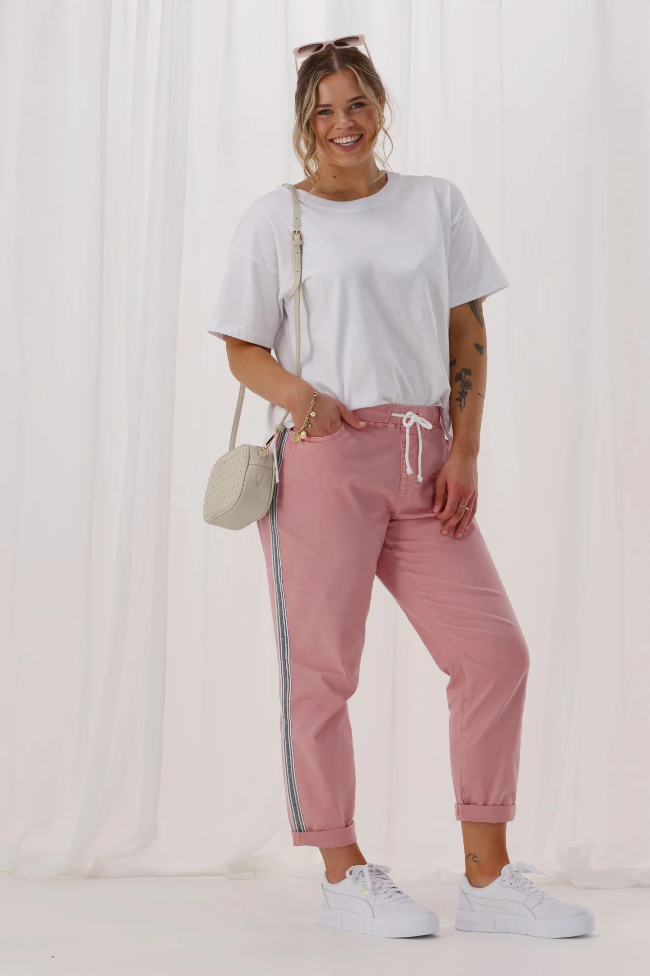 Shine On Label Raglan Jogger Pink - Image 3