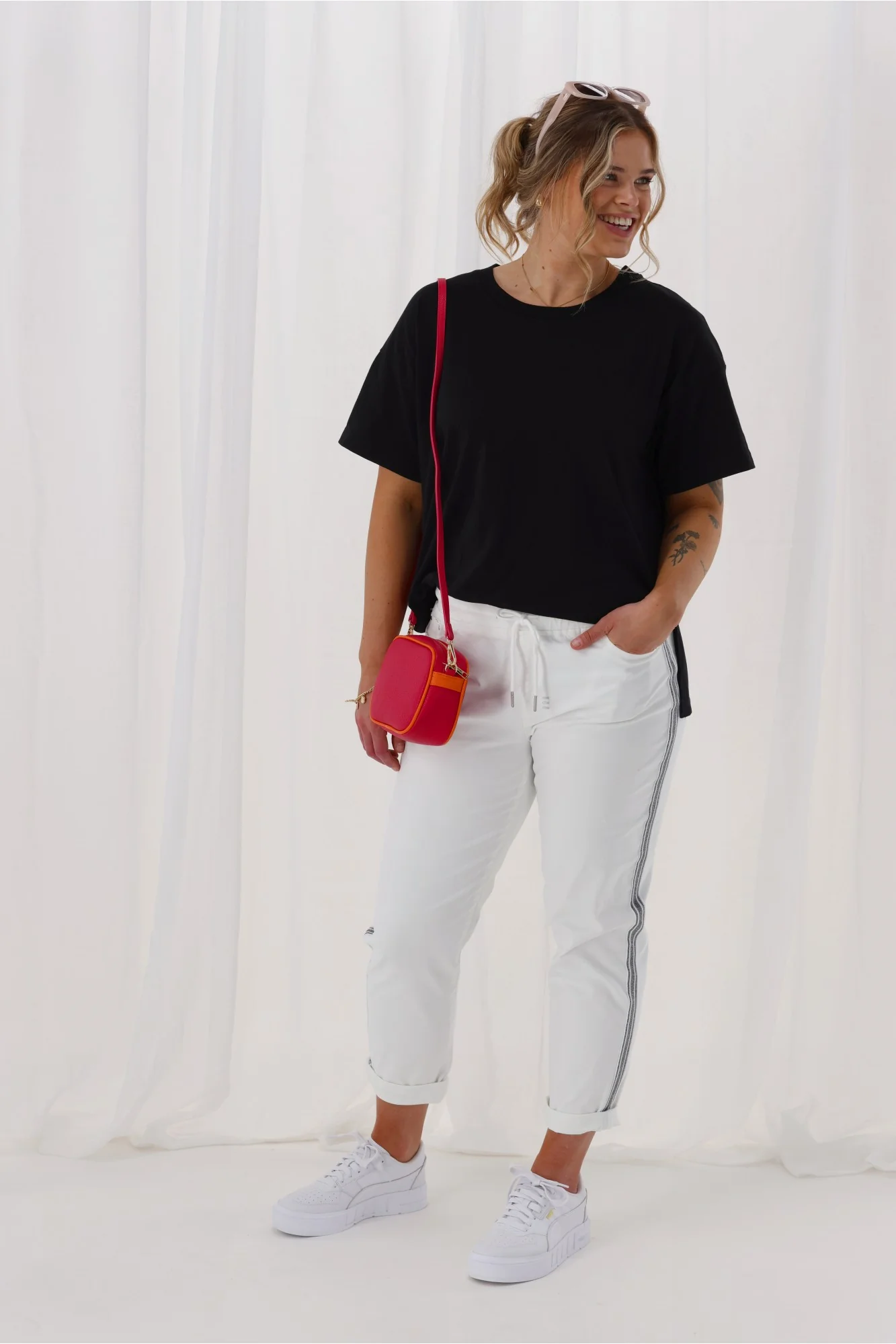 Shine On Label Raglan Jogger White - Image 2