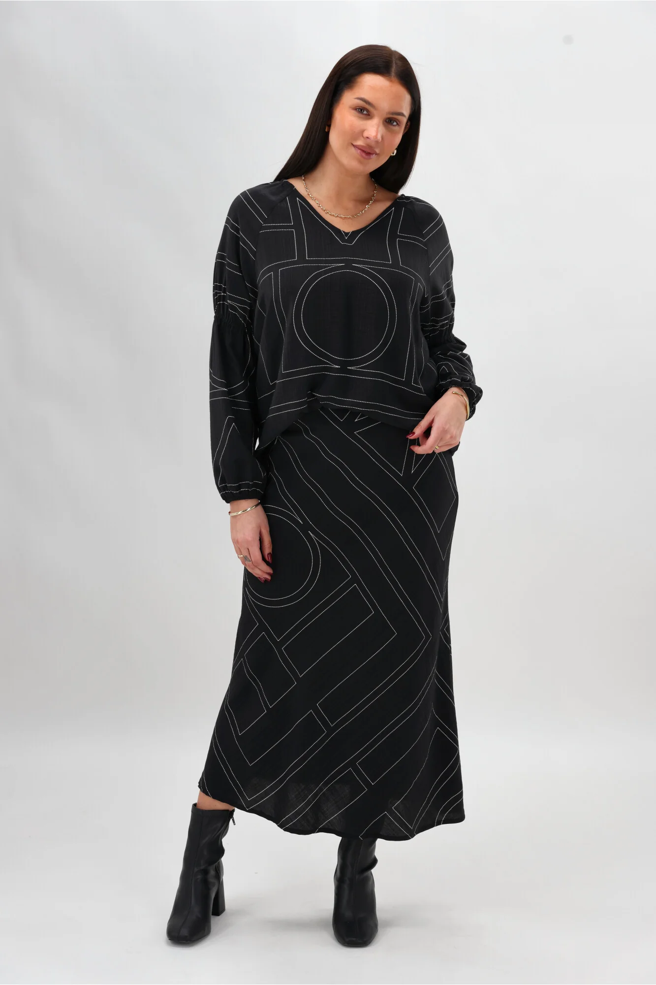 Shine On Label Rashin V Neck Top Black Print - Image 9