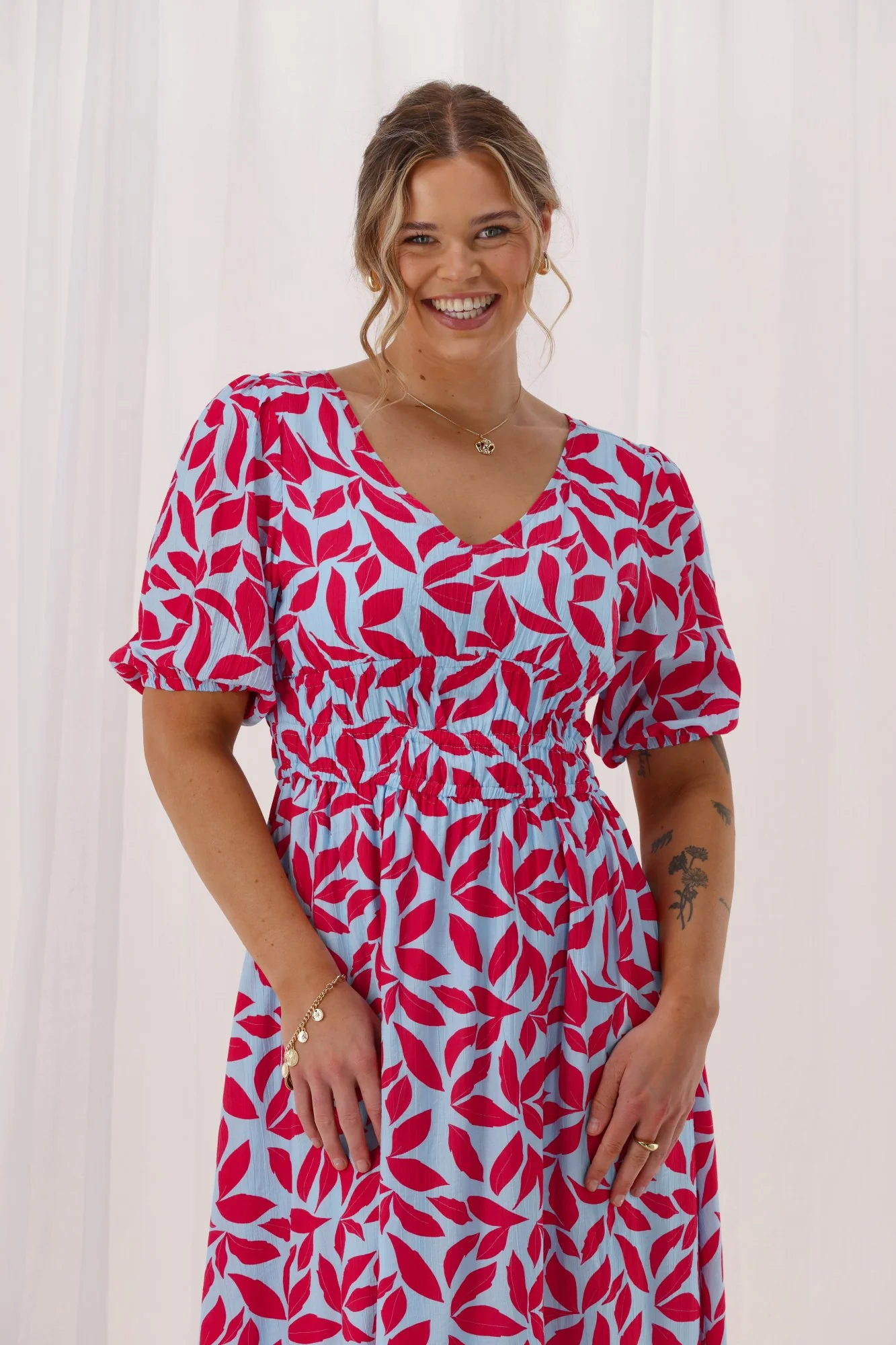 Shine On Label Reverie Midi Dress Print - Image 4