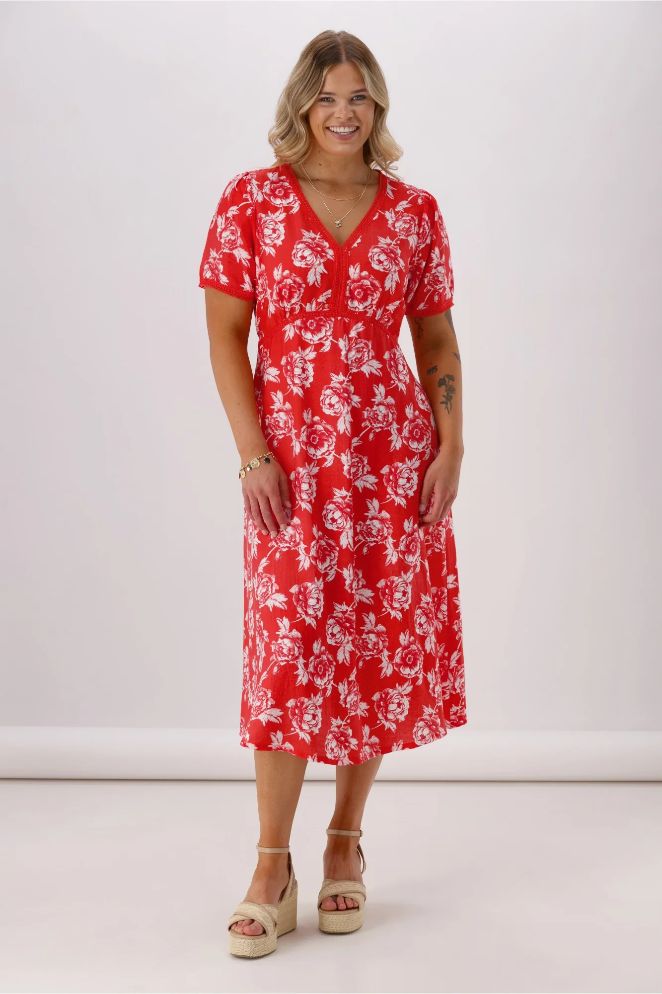 Shine On Label Rheo Empire Line Dress Coral Floral - Image 4