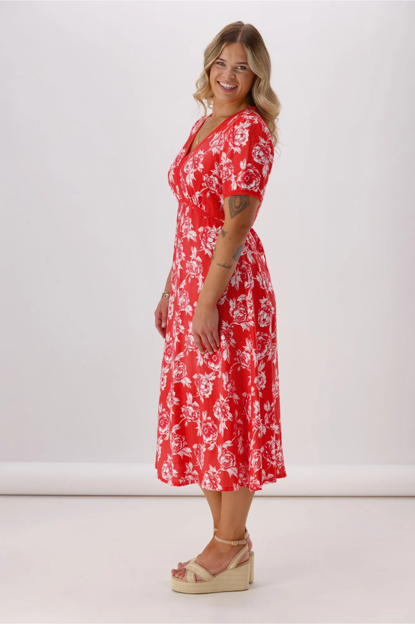 Shine On Label Rheo Empire Line Dress Coral Floral - Image 5