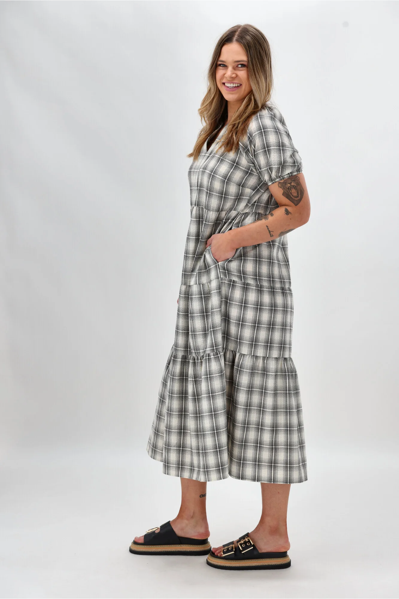 Shine On Label Rita Midi Dress Natural Check - Image 6