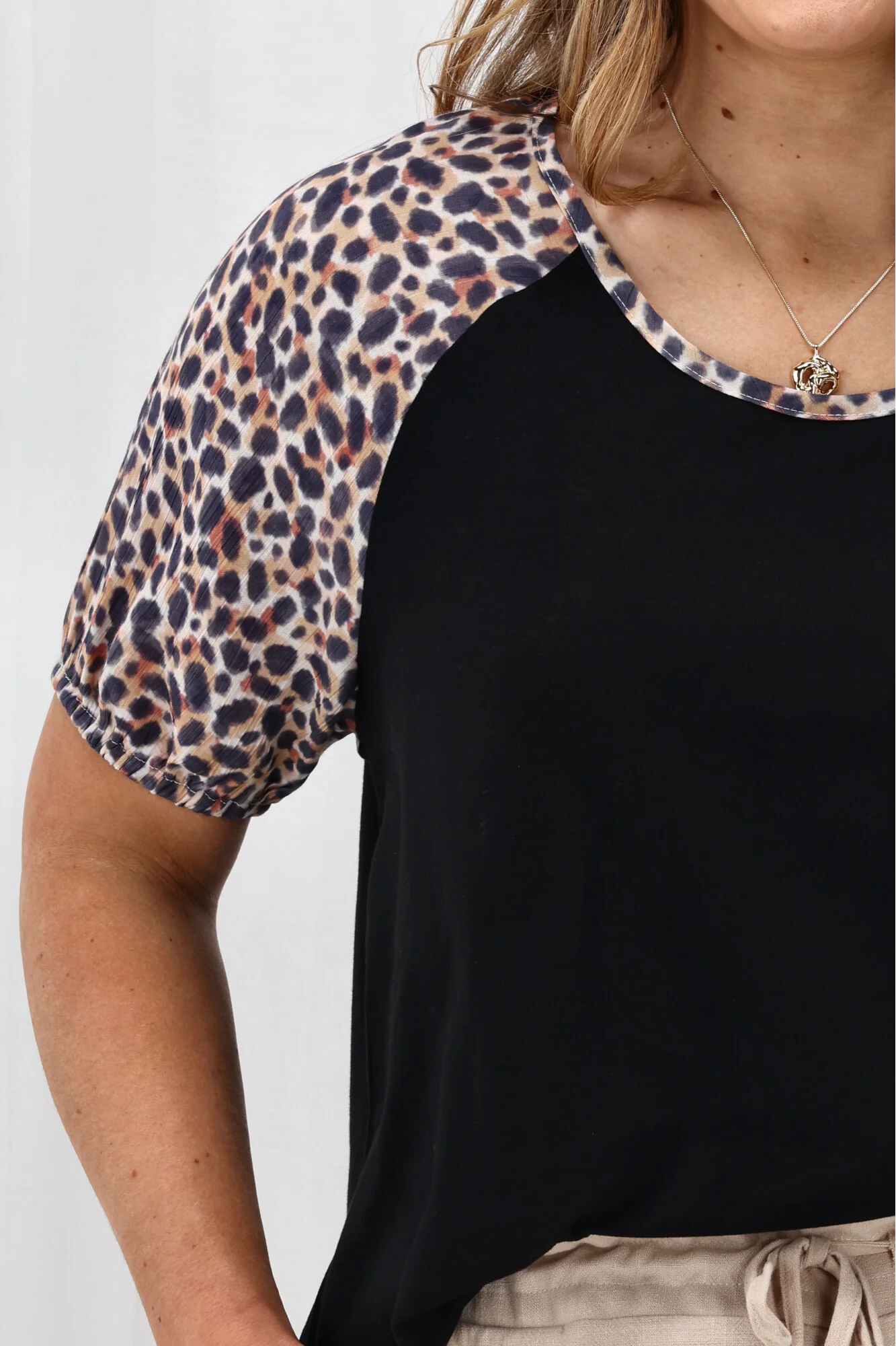 Shine On Label Sariah Animal Print Sleeve Top Black - Image 3
