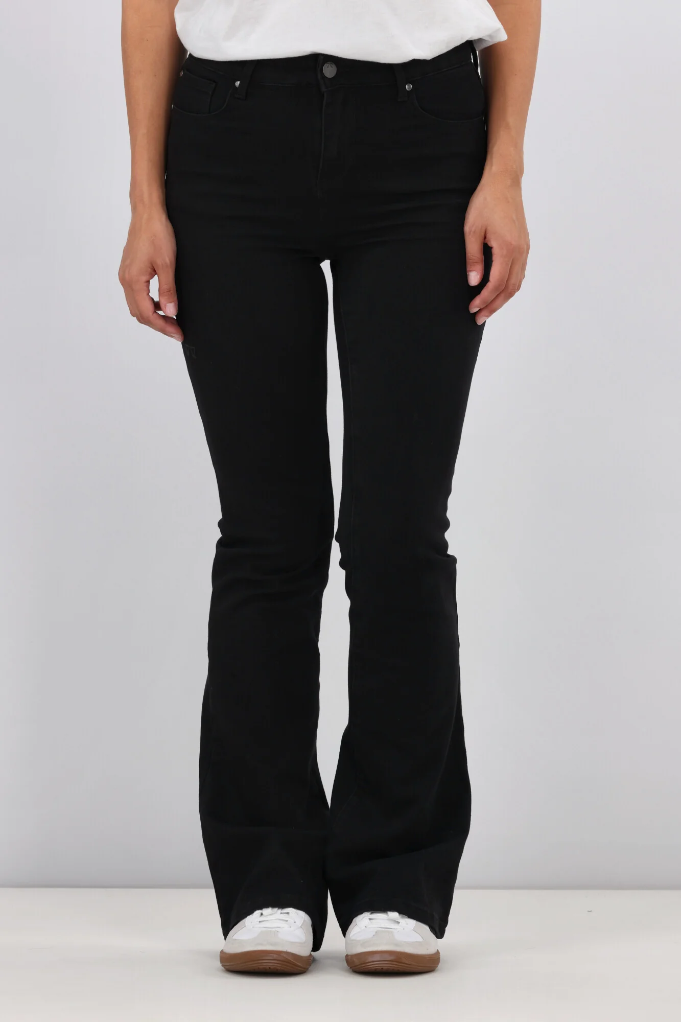 Shine On Label Sculpt Bootleg Jeans Full Length Black - Image 9