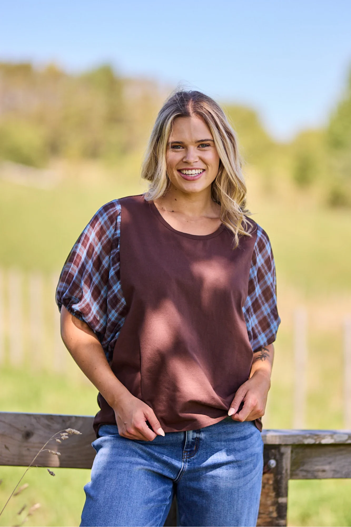 Shine On Label Selma Top Chocolate with Check Sleeve