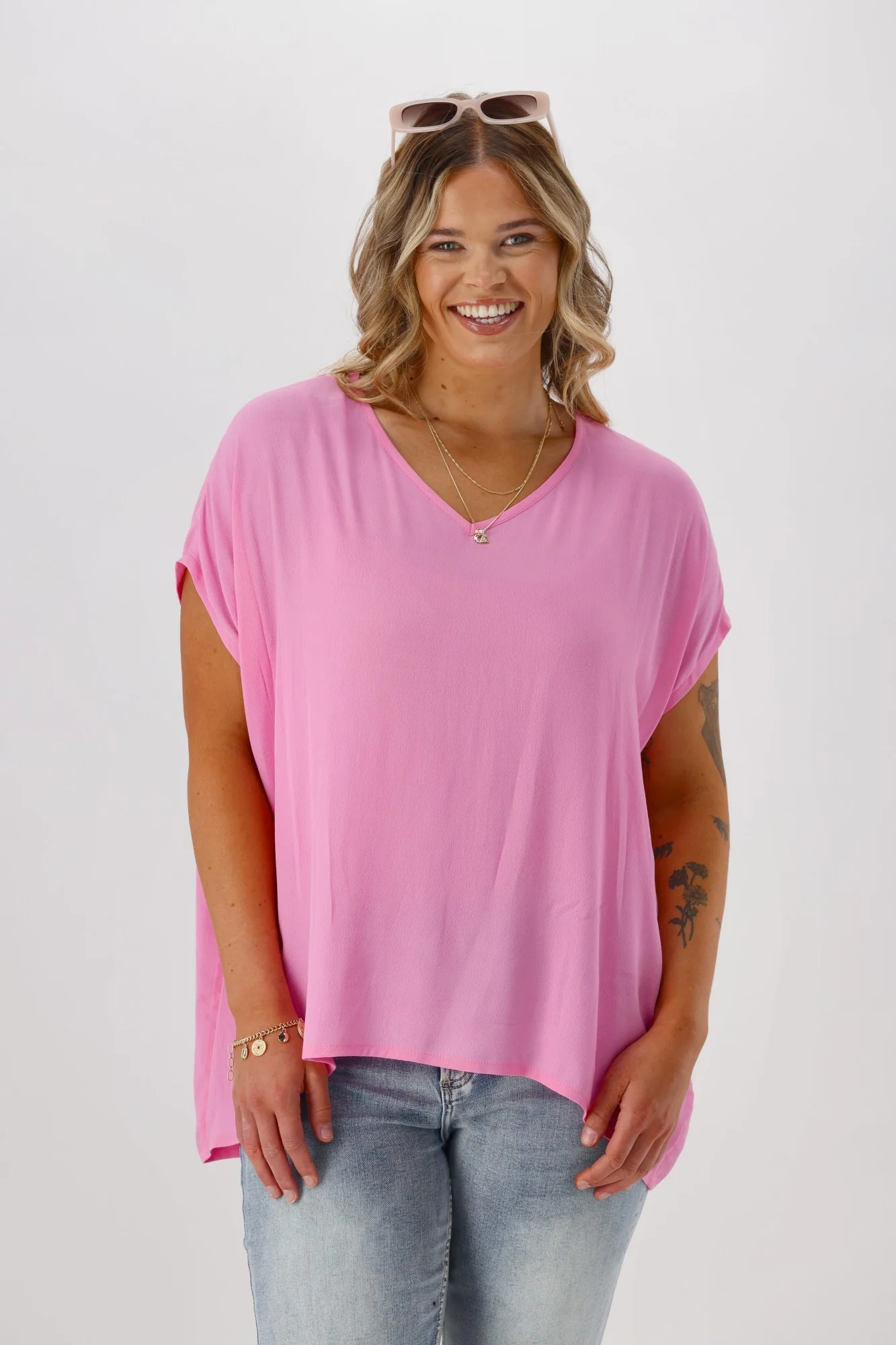 Shine On Label Summer Essential Drape V Neck Top Pale Pink - Image 2