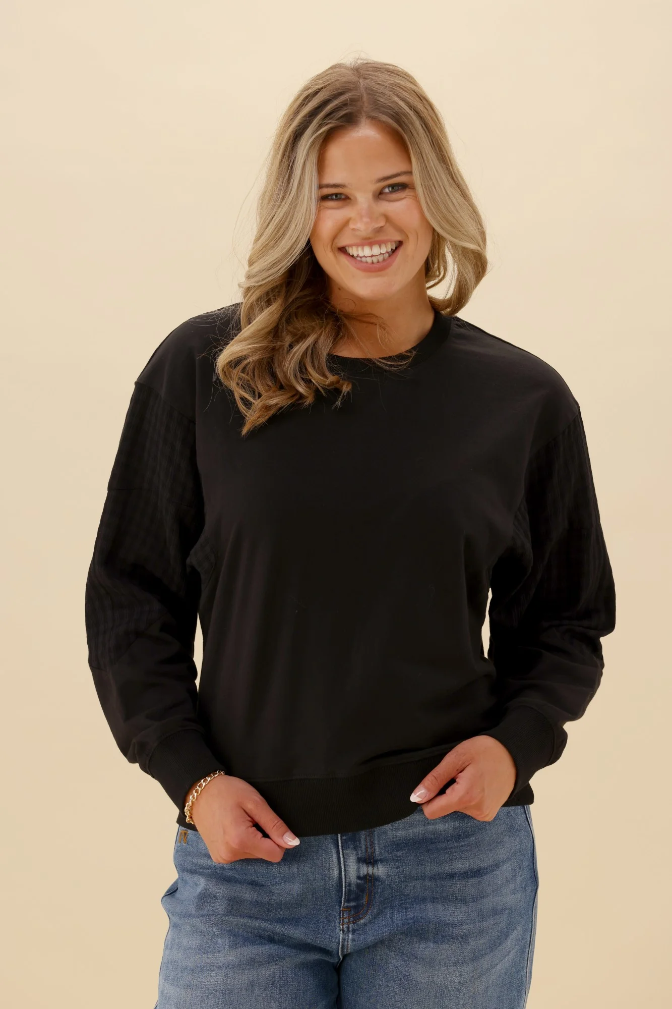 Shine On Label Summit Contrast Panel Crew Black