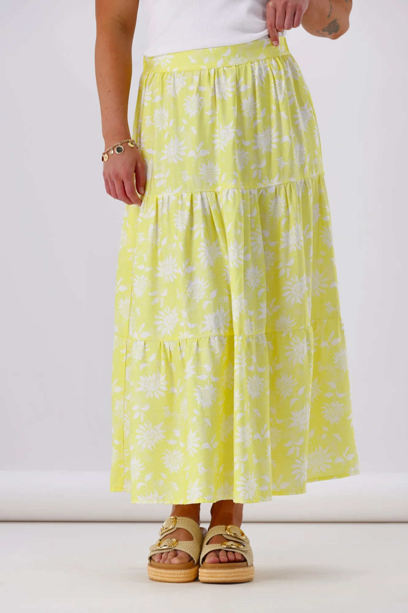 Shine On Label Sunflower Skirt Yellow White Floral - Image 2