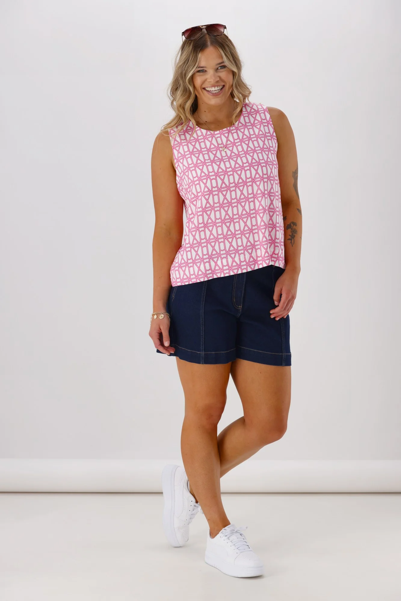 Shine On Label Yumi Tank Pink White Geo - Image 4