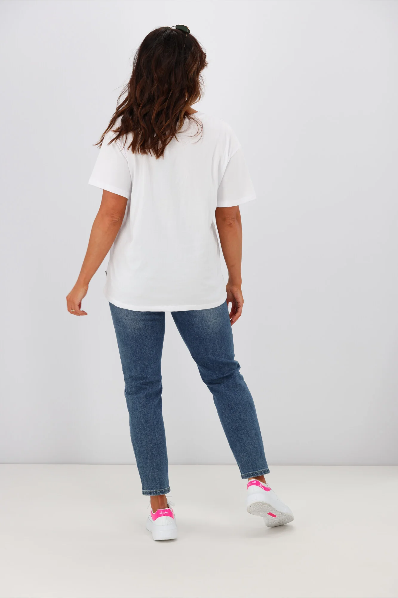 Silent Theory Logo Tee White - Image 10