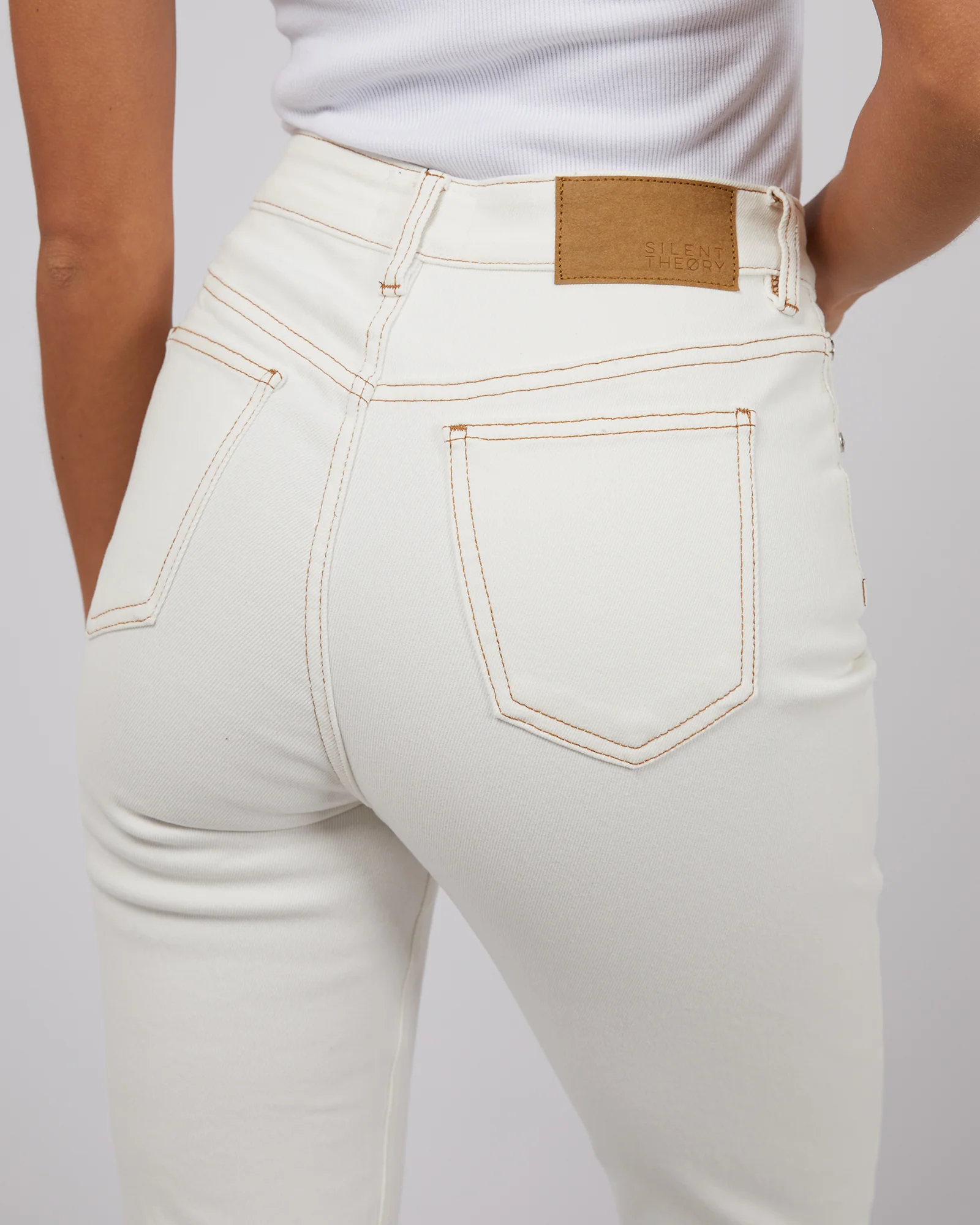 Silent Theory Monica Mom Comfort Jean Vintage White - Image 6