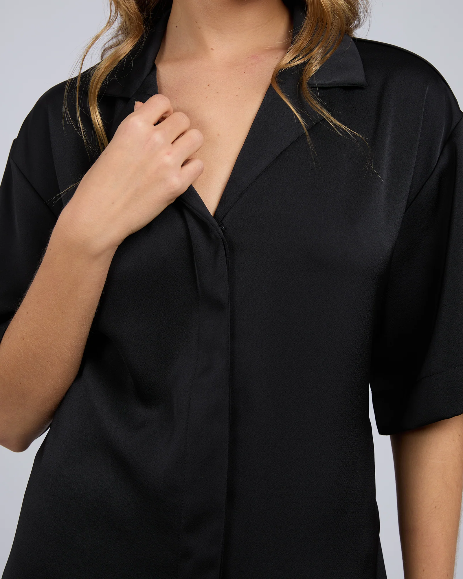 Silent Theory Raya Shirt Black - Image 7
